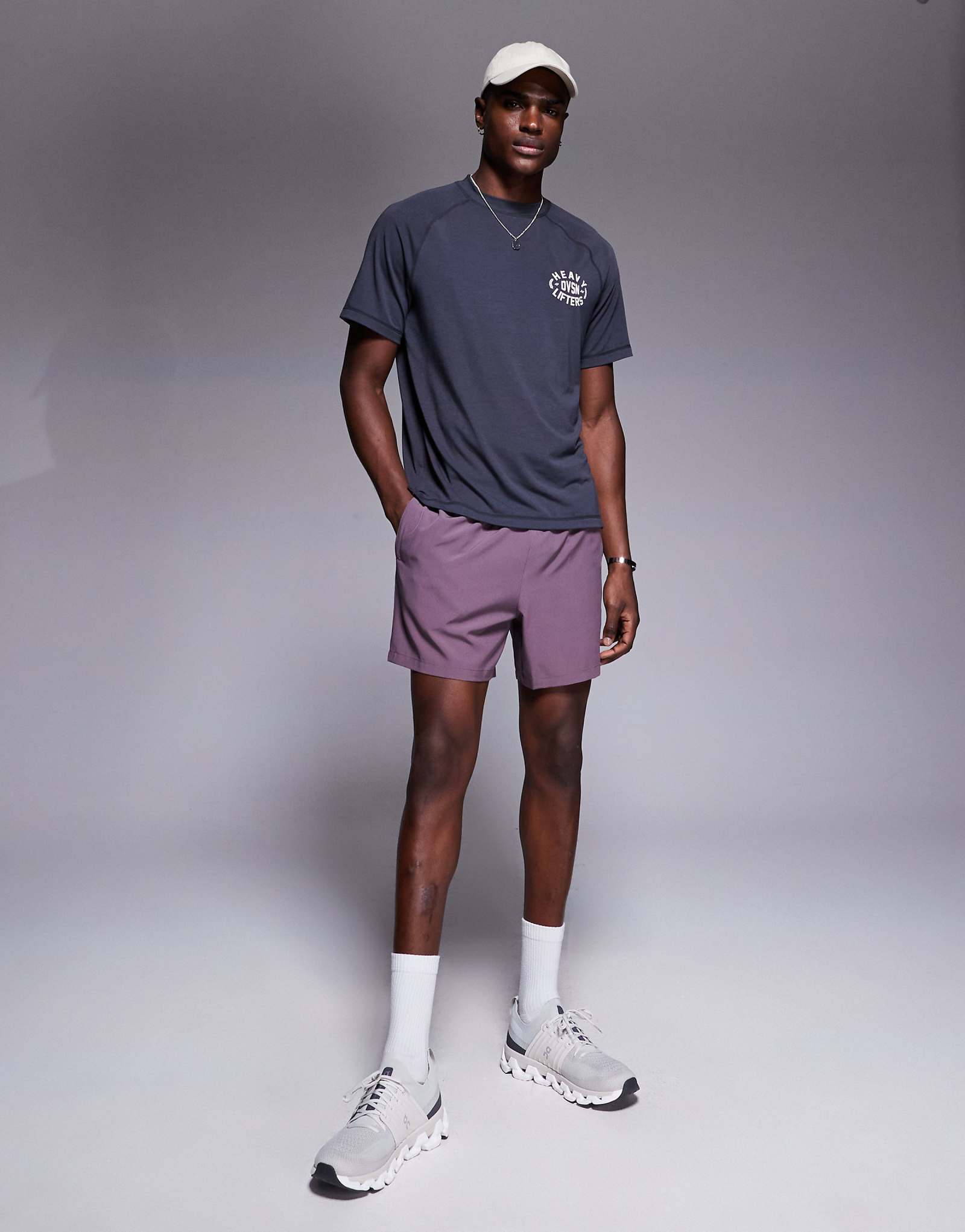 4505 Icon 5-дюймовые быстросохнущие тренировочные шорты с карманами на молнии цвета винограда 5290₽