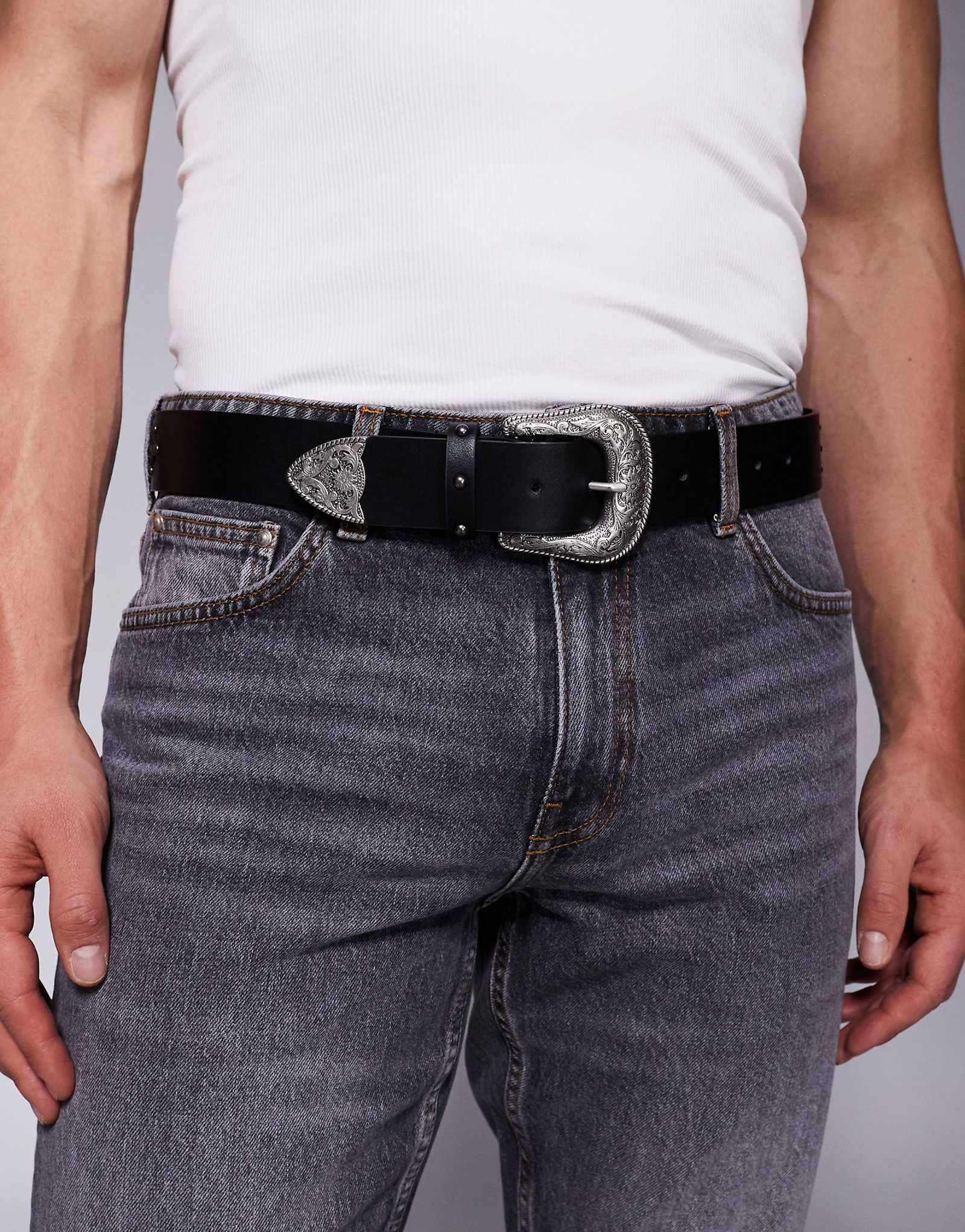 Черный пояс в западном стиле с заклепками от ASOS DESIGN 4690₽