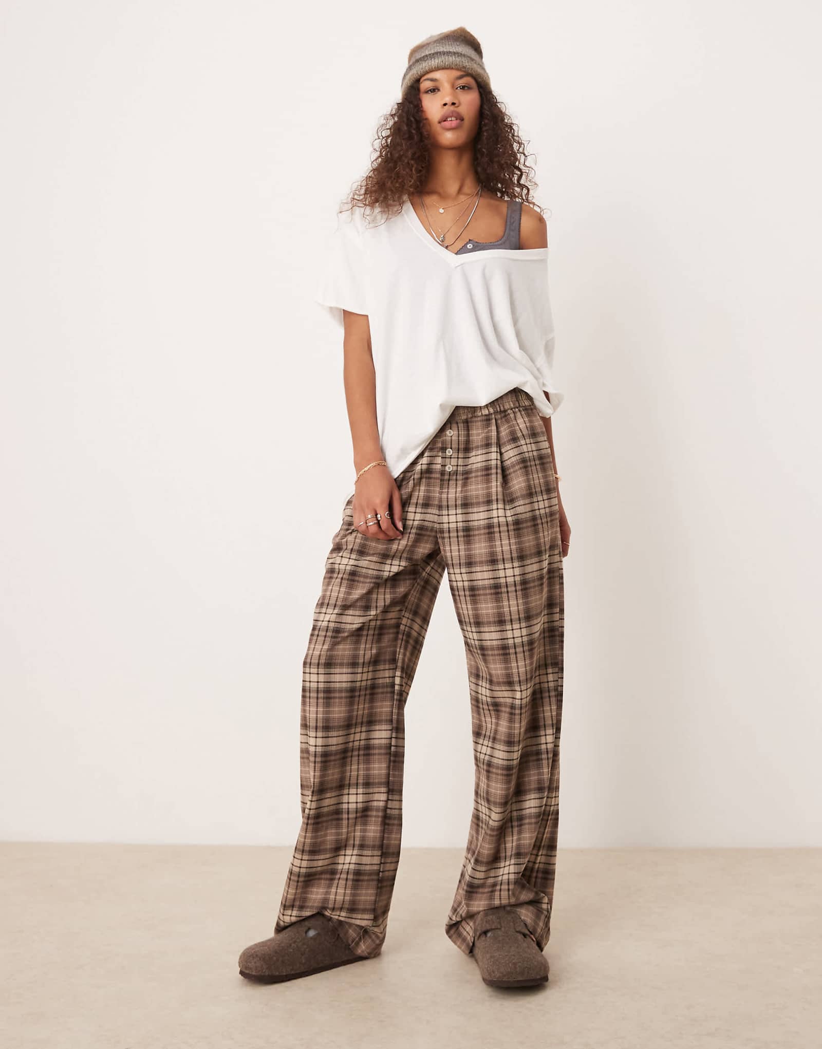 Объемная футболка Free People Nina с напуском цвета слоновой кости 7290₽