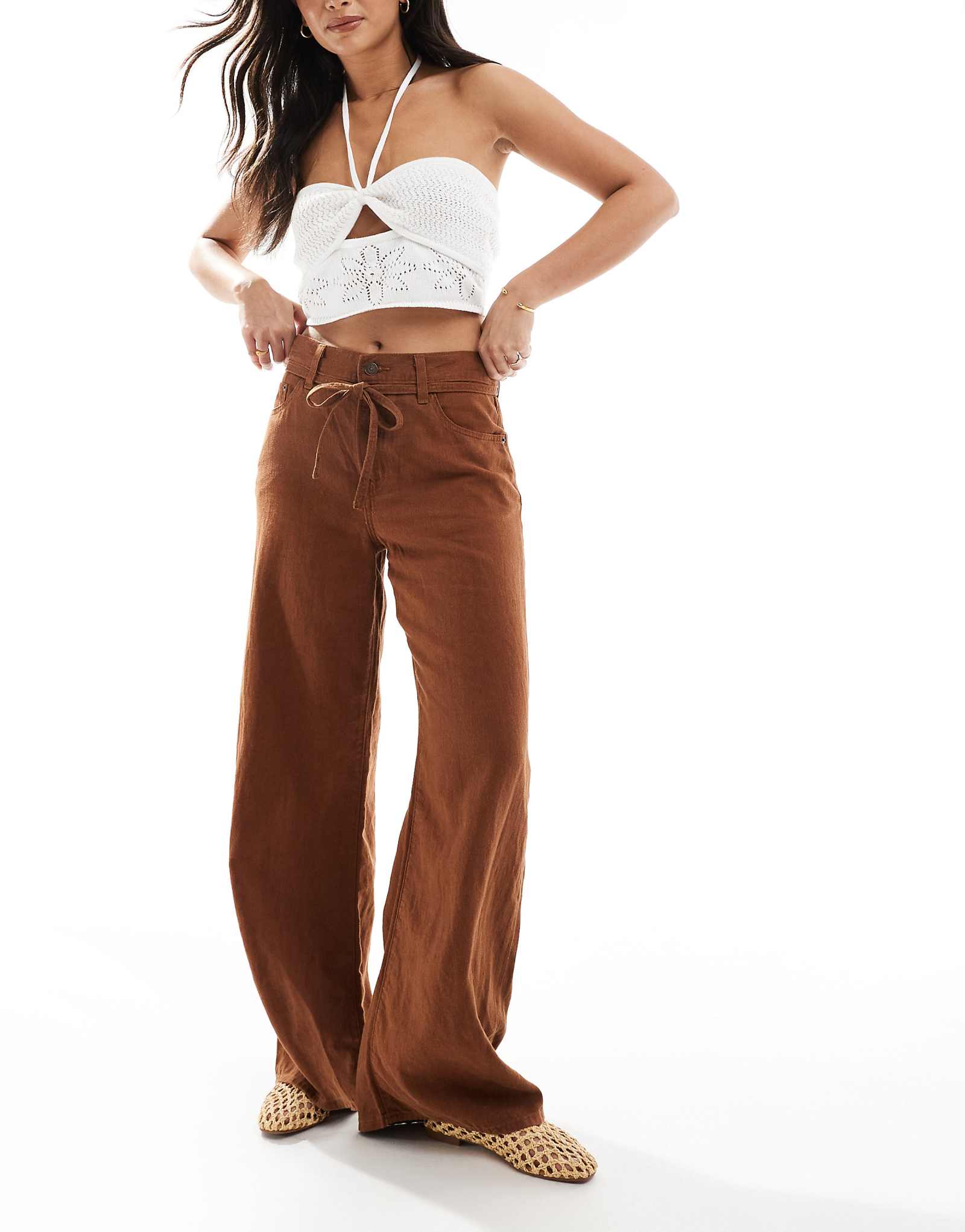 Прямые брюки из льняной смеси Levis XL коричневого цвета с завязками на талии 23690₽