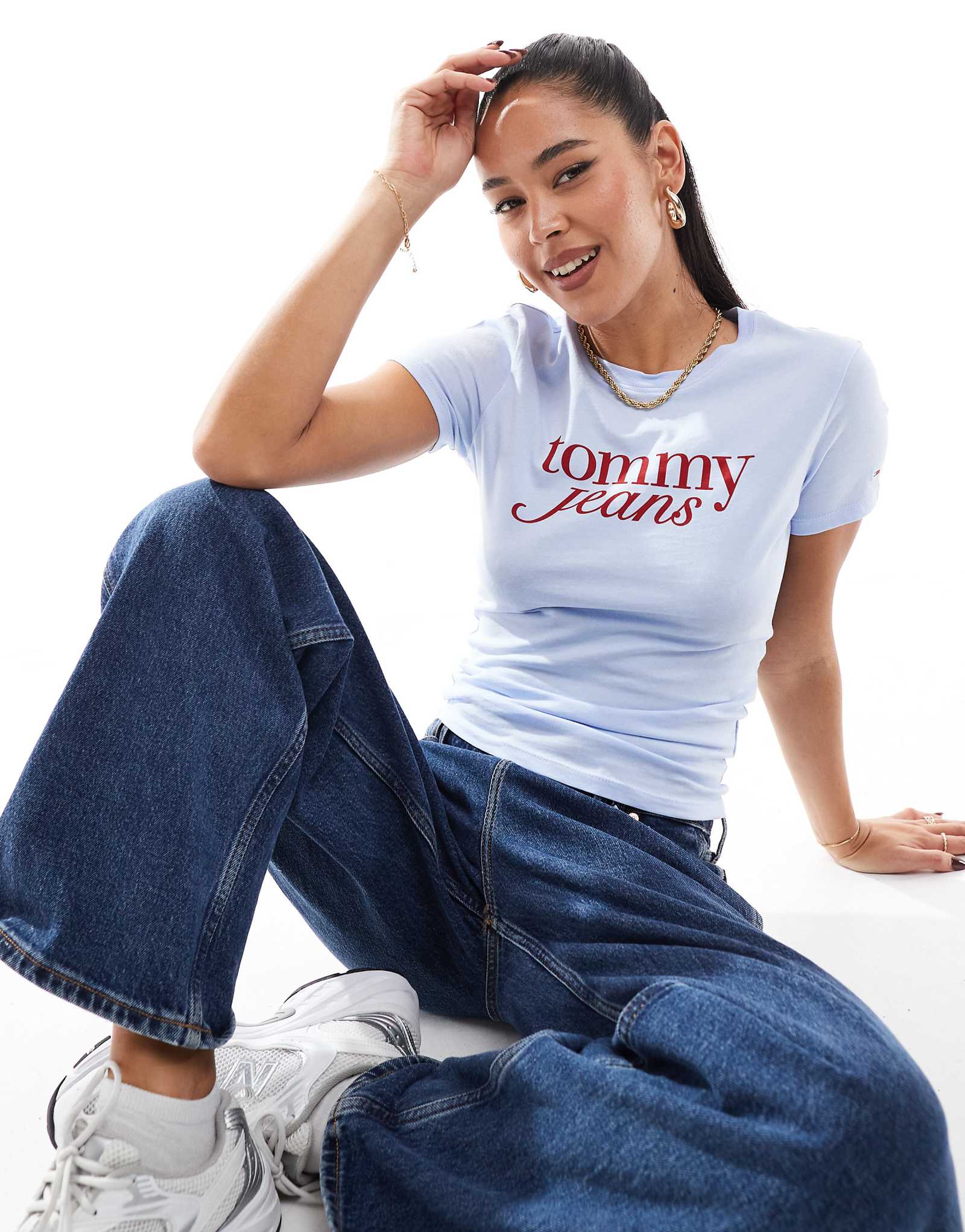 Детская футболка с надписью Tommy Jeans в стиле ретро синего и красного цветов 8090₽