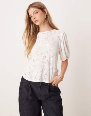 Белая футболка Vila broderie с пышными рукавами