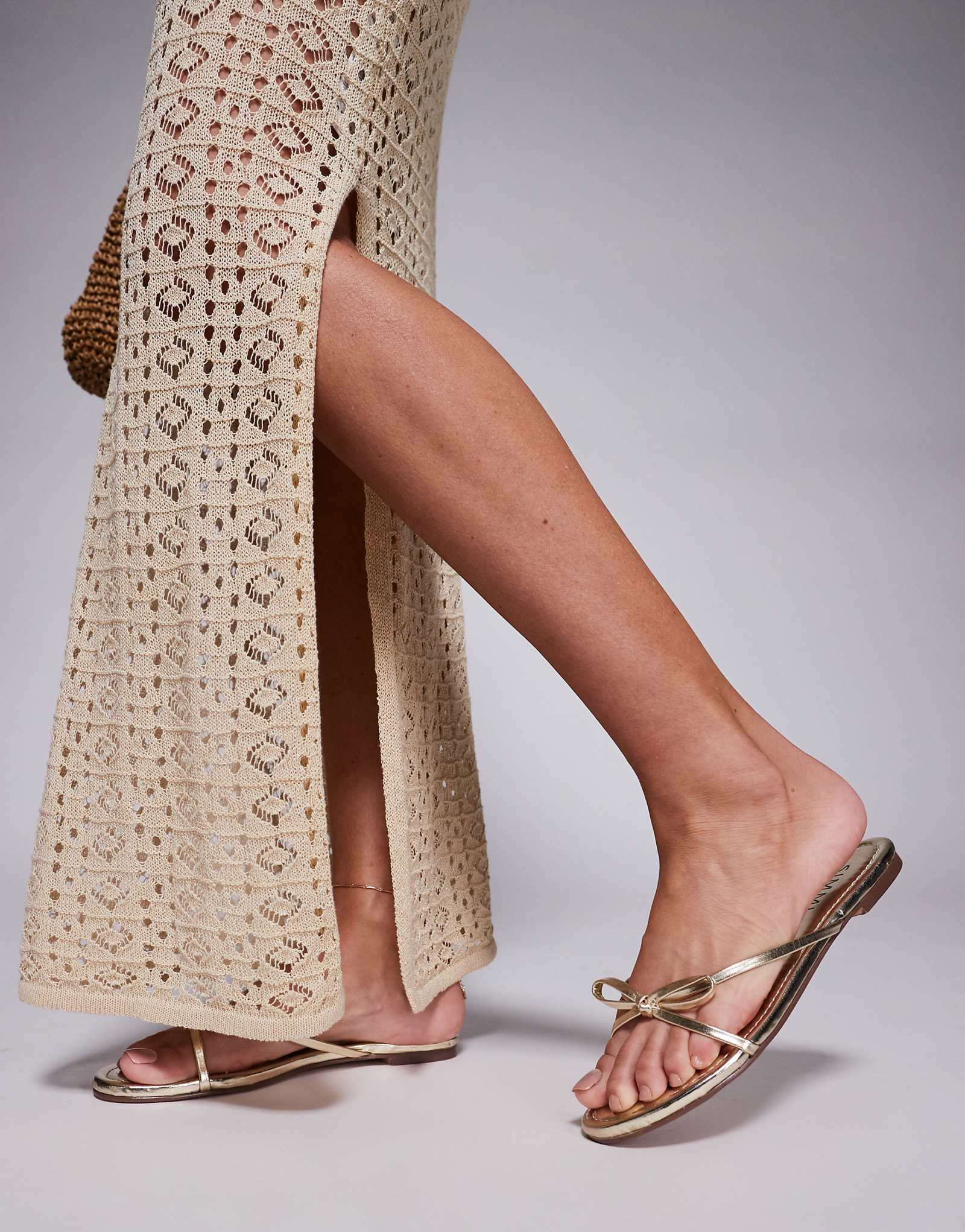 Золотистые сандалии с деталями банта от Simmi London Char 3890₽