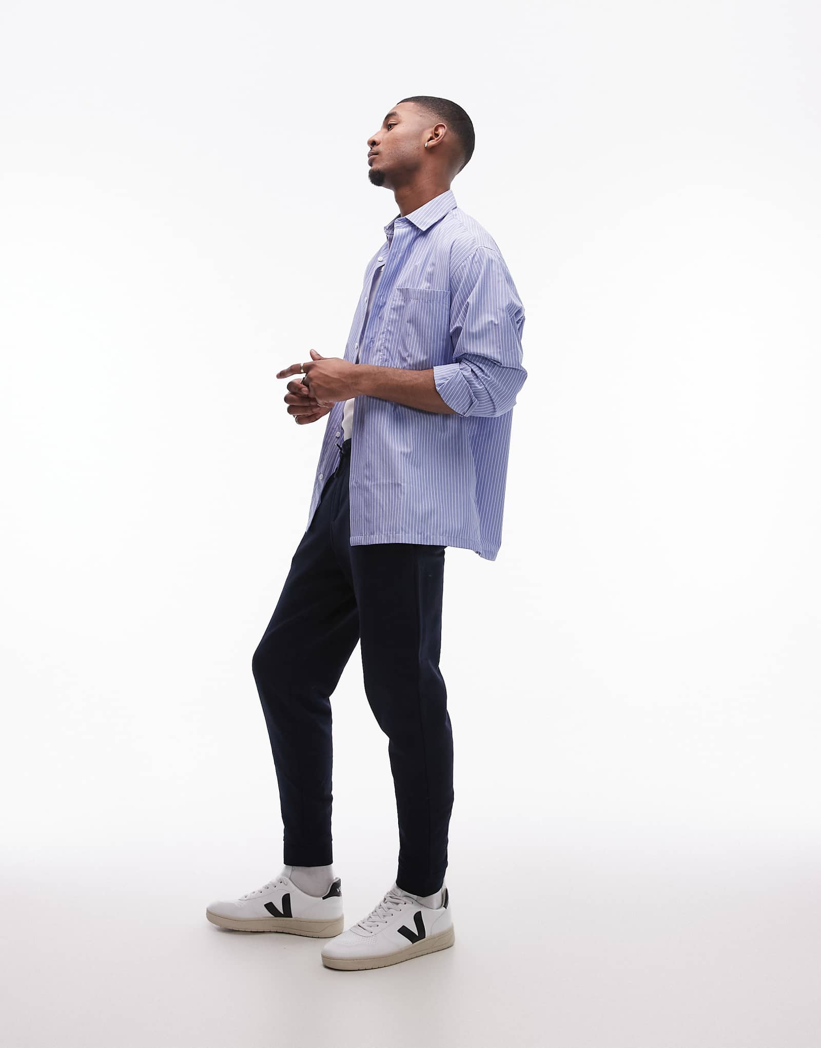 Облегающие спортивные брюки Mango на завязках темно-синего цвета 8490₽