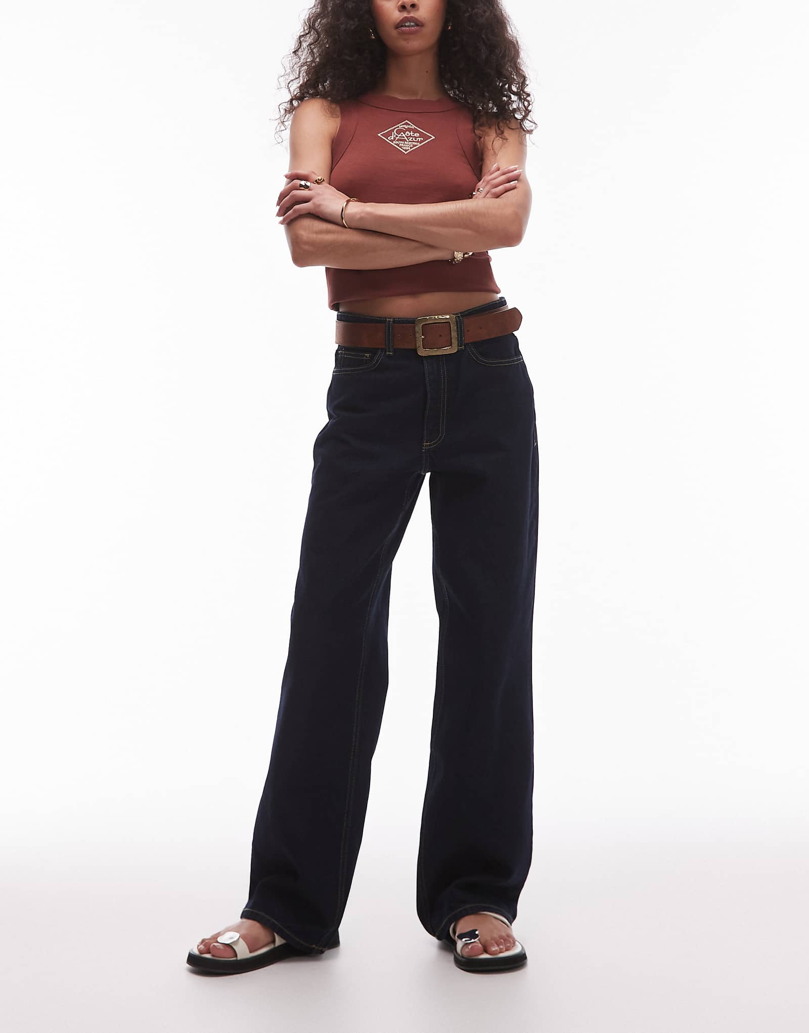 Узкие джинсы Mango темно-синего цвета 13790₽