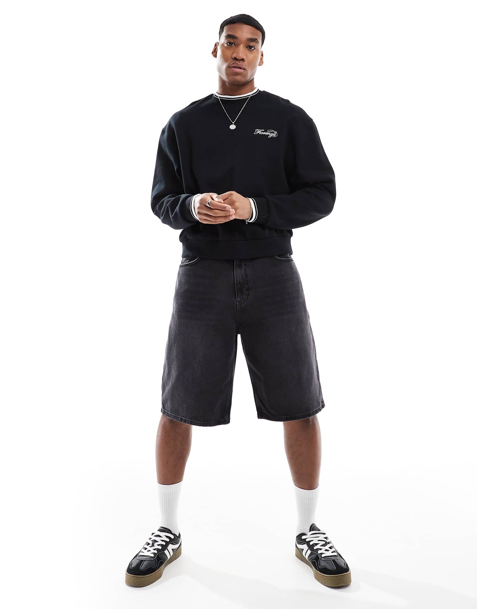 Джинсовые шорты Pull-Bear skater fit черного цвета