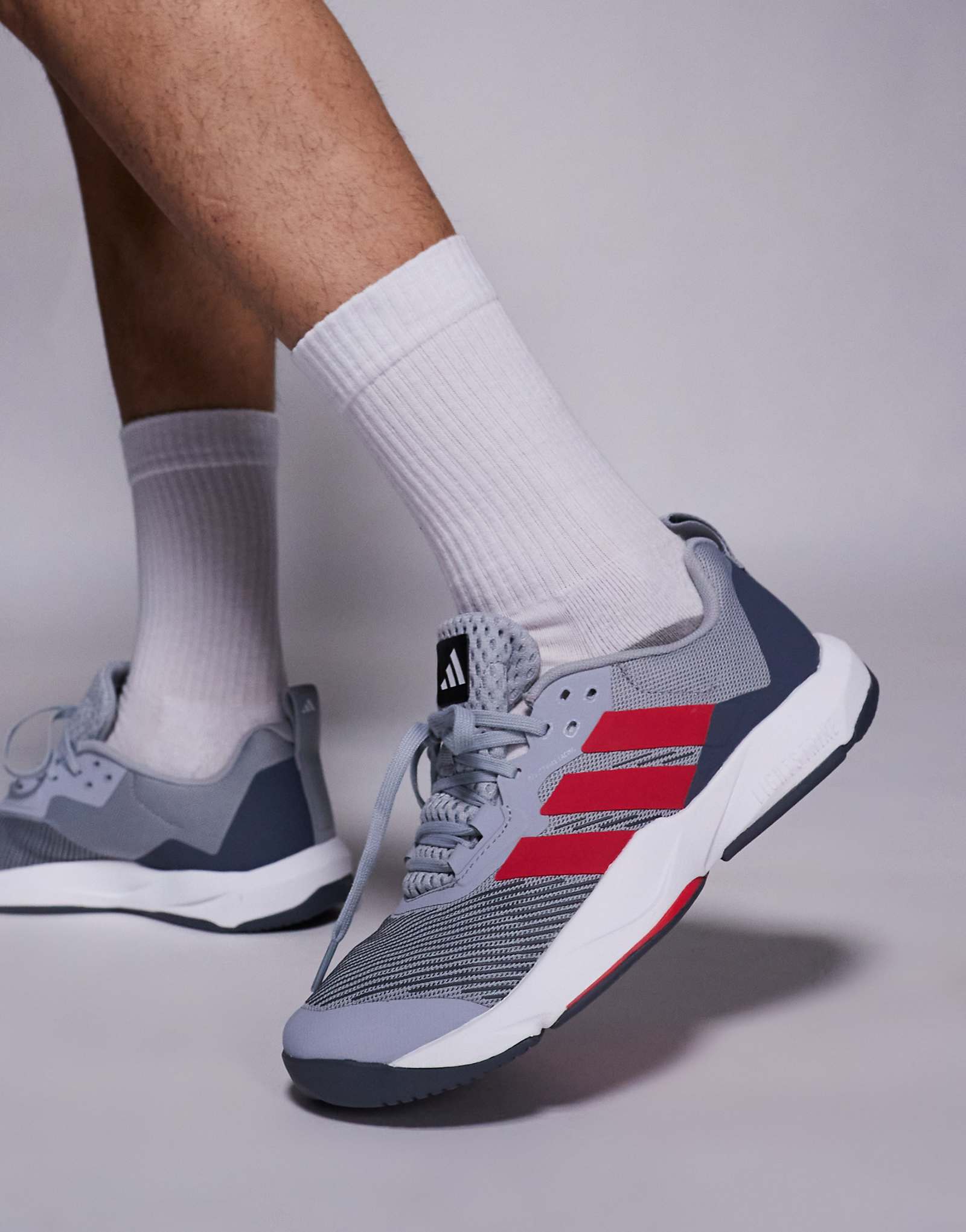 кроссовки adidas Performance Rapidmove 2 серого и красного цветов 8190₽