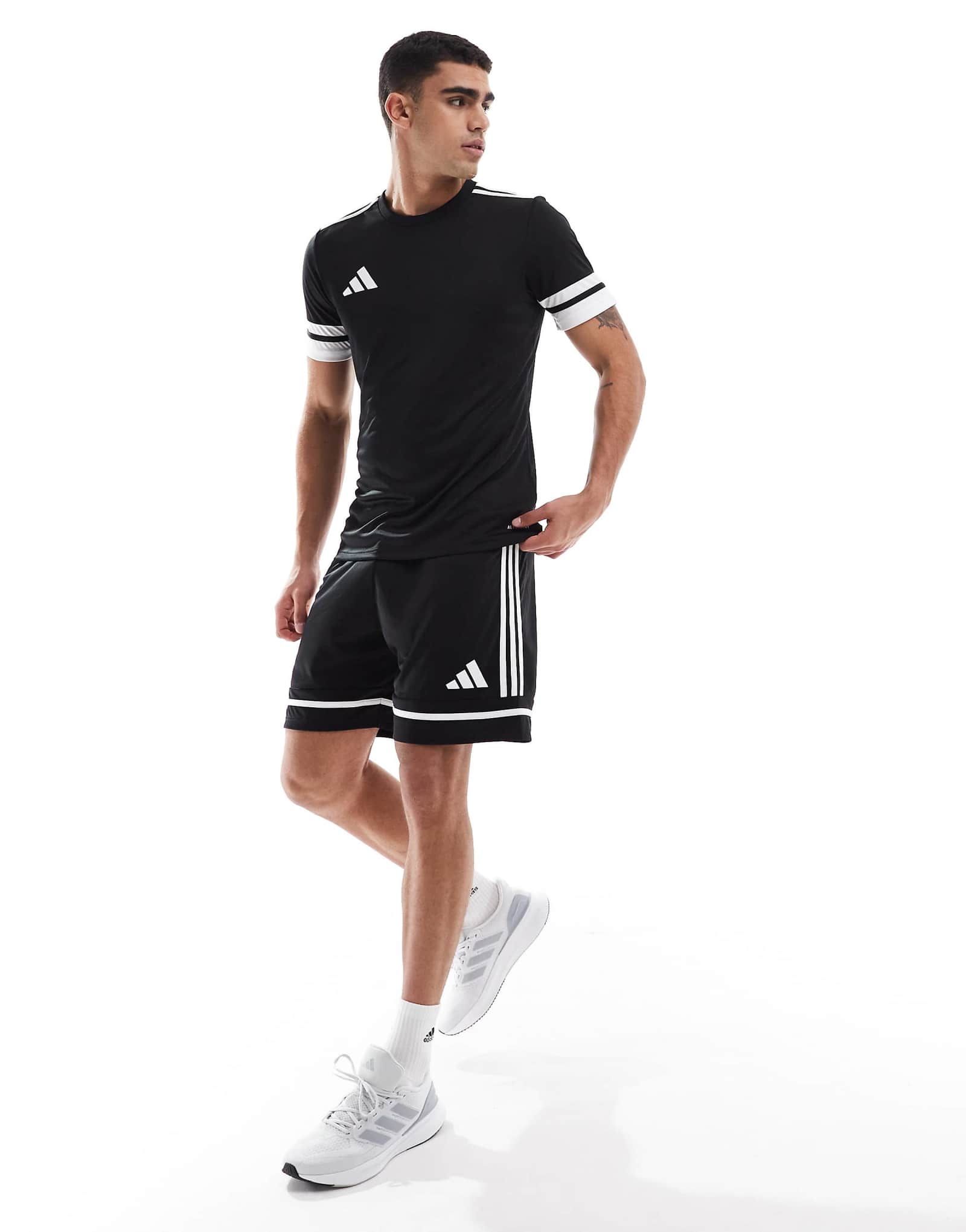 шорты adidas Football Tiro черного цвета 4290₽