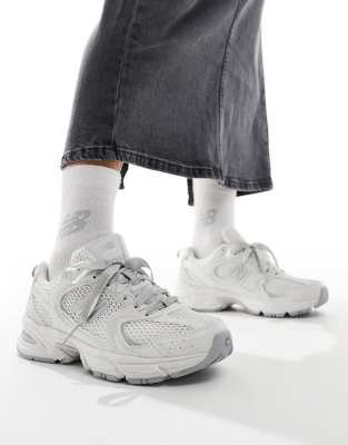 Женские кроссовки New Balance 530 sneakers with ribbon laces in silver - Exclusive to ASOS