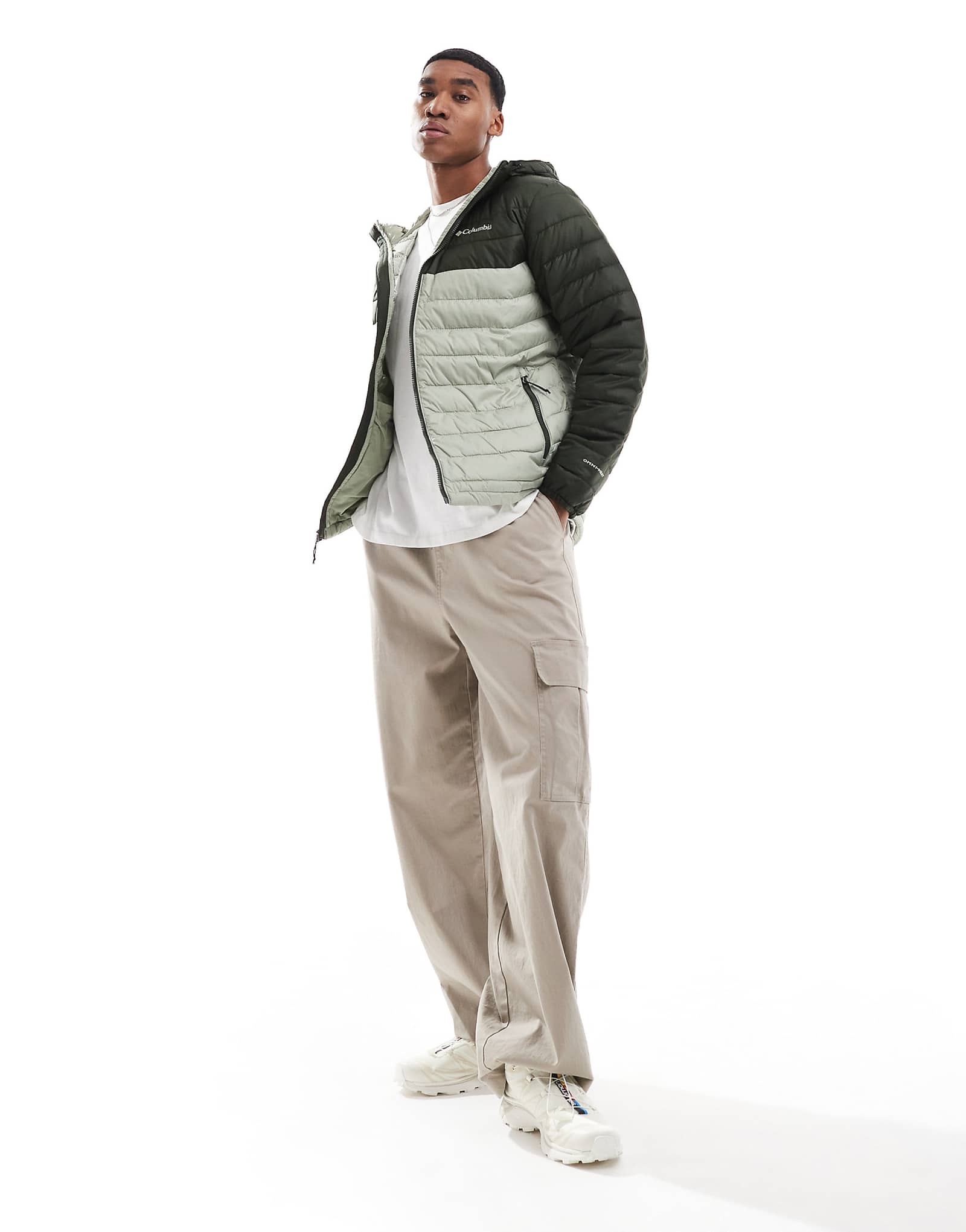 Куртка Columbia Powder Lite с капюшоном темно-зеленого цвета 18590₽