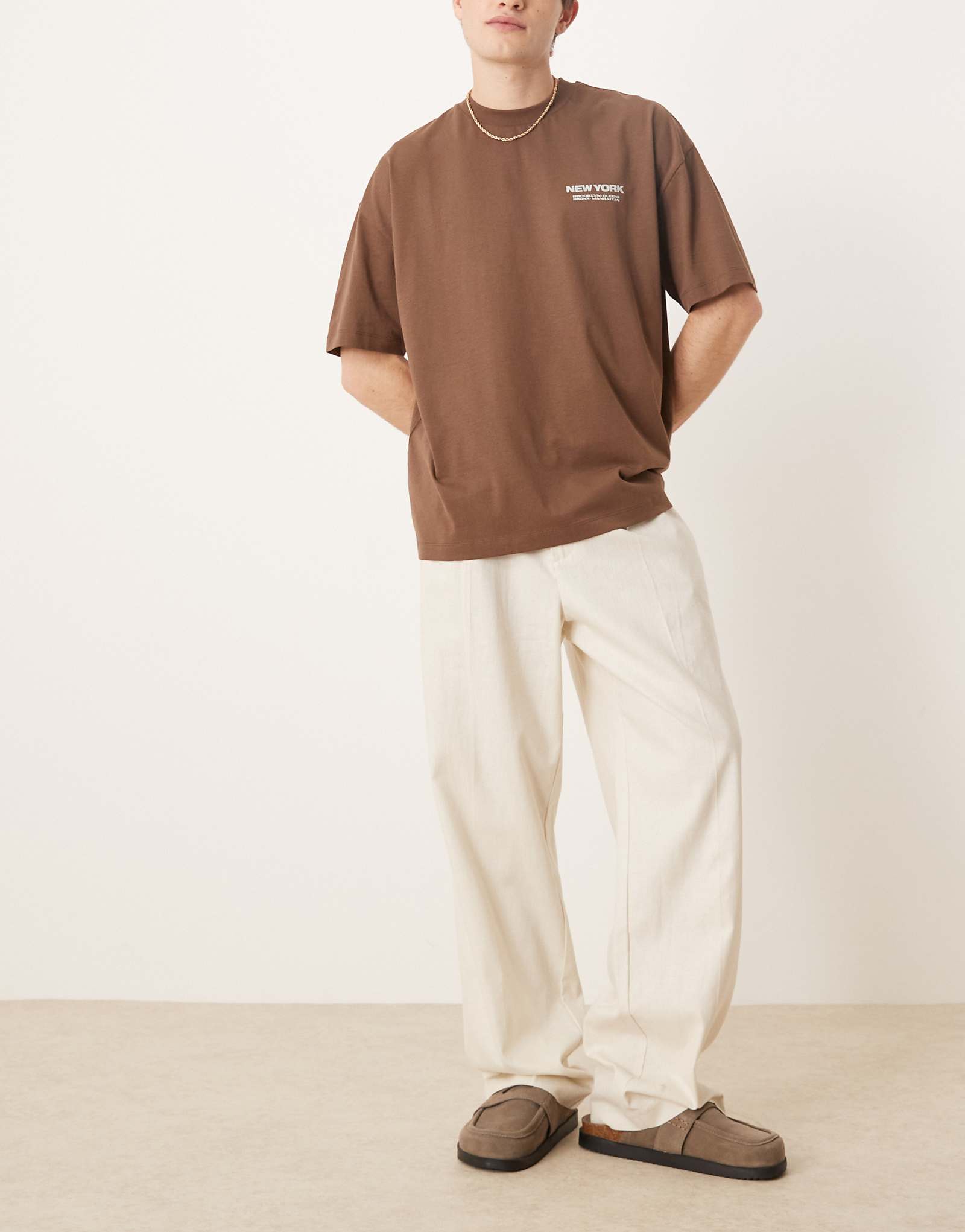 Дизайнерские широкие брюки ASOS из льняной смеси белого цвета со складками спереди 9190₽