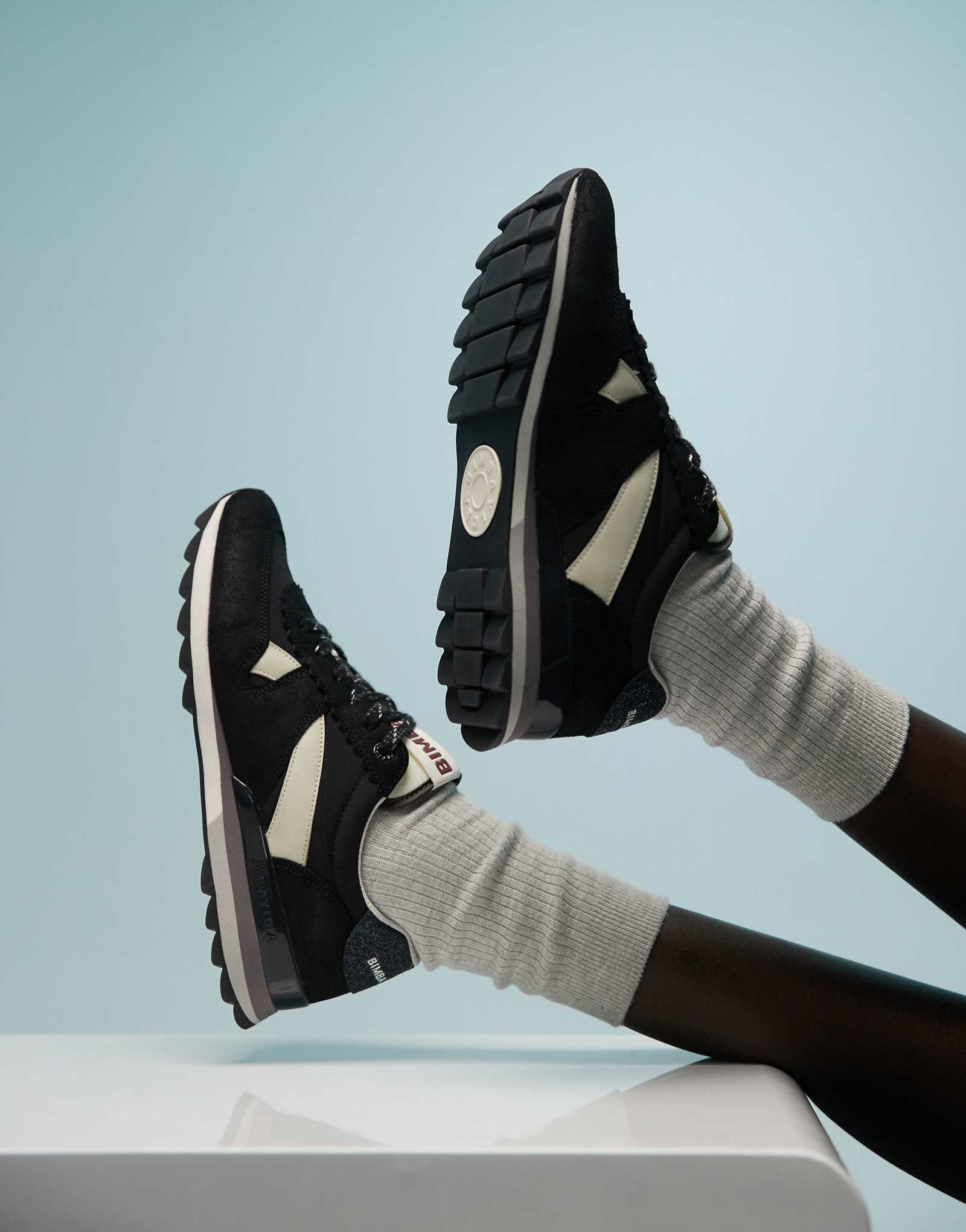 Черные кроссовки с кожаными вставками BIMBA Y LOLA