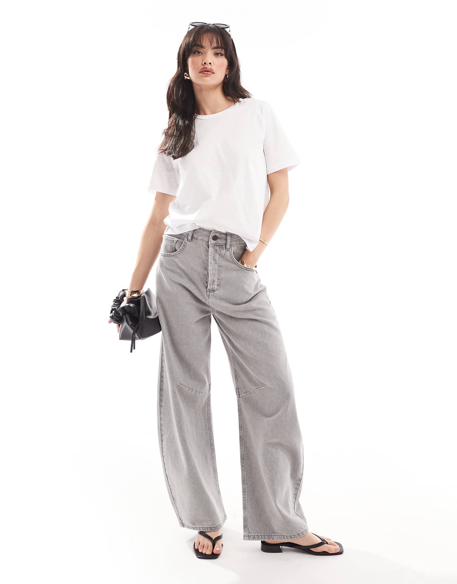 Единственная футболка с круглым вырезом белого цвета 2890₽