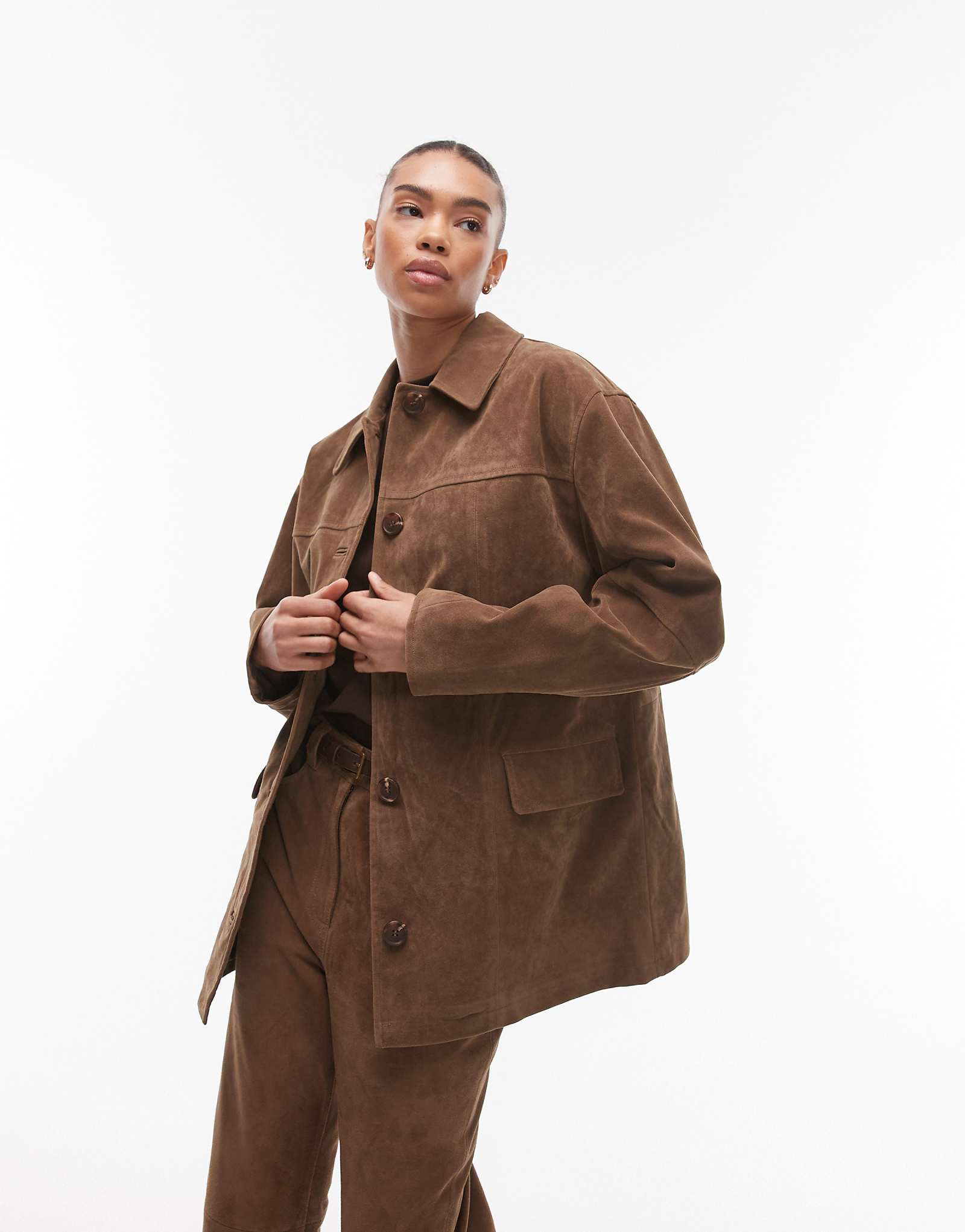 Куртка из искусственной замши Topshop средней длины с высокой посадкой коричневого цвета 22290₽