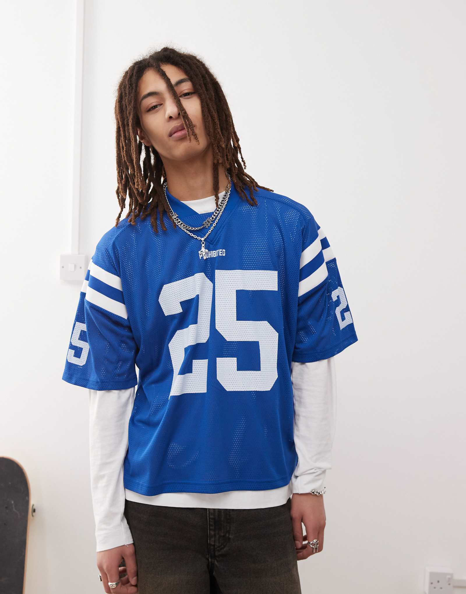 Запрещенная вязаная футболка social club синего цвета 16890₽