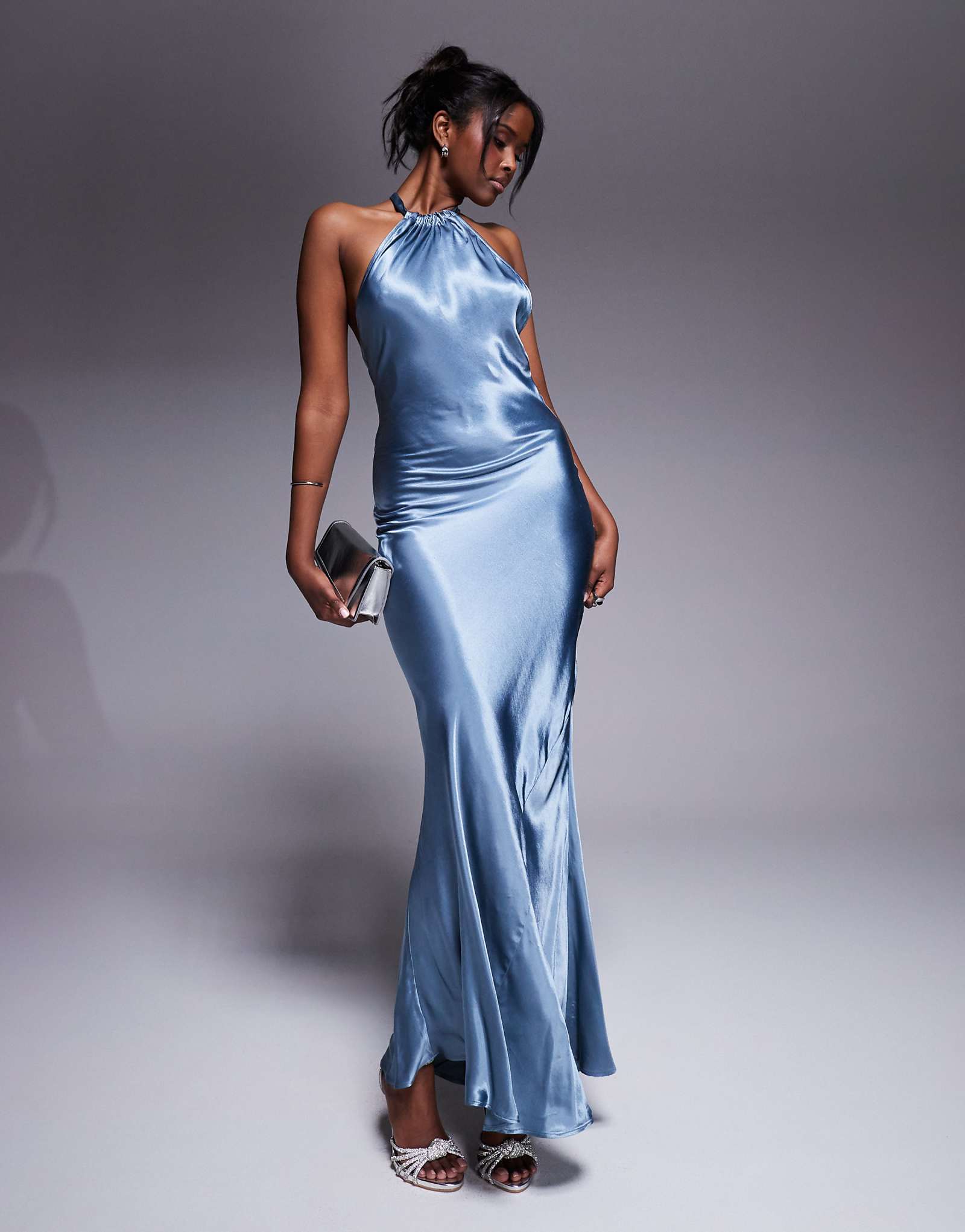 Синее макси-платье-комбинация River Island с высоким воротом на бретелях 18190₽