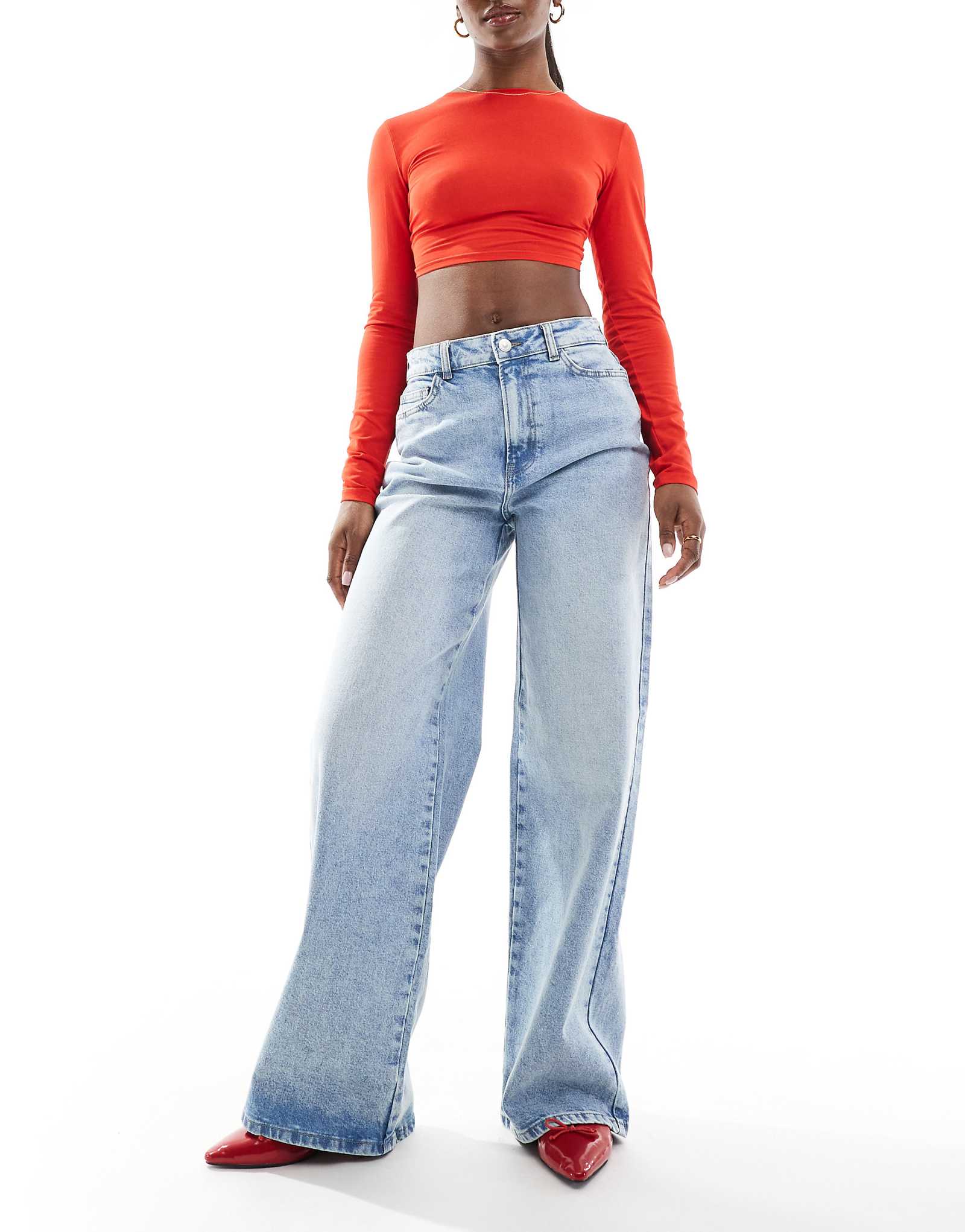 Широкие джинсы Selma из светло-голубого денима 15490₽