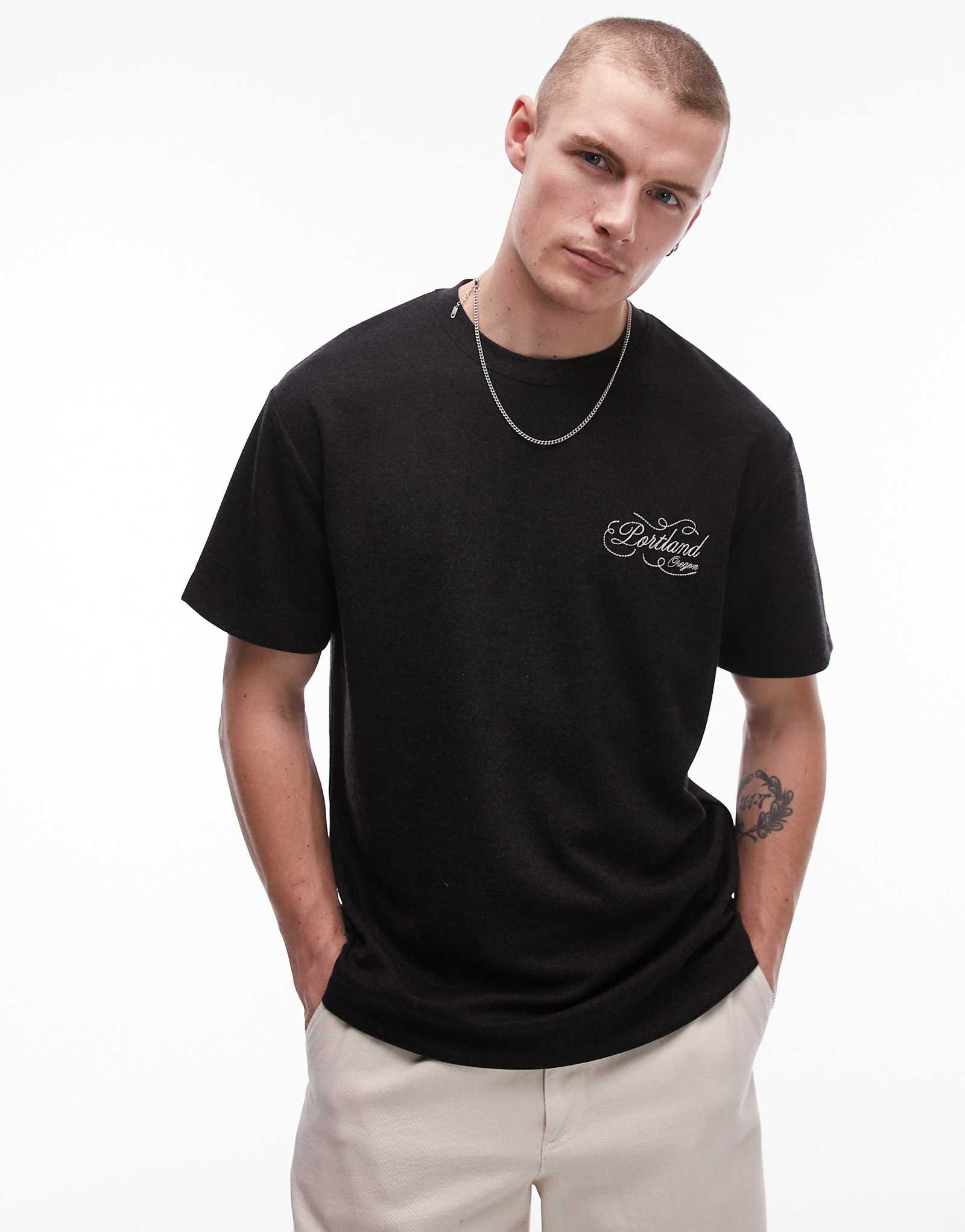 Текстурированная футболка Topman oversize fit с вышивкой цвета древесного угля 2990₽