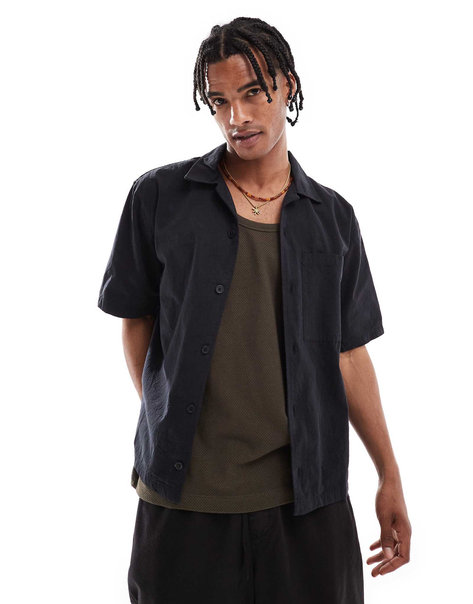 Черная рубашка с воротником-стойкой с текстурой Pull-Bear crinkle