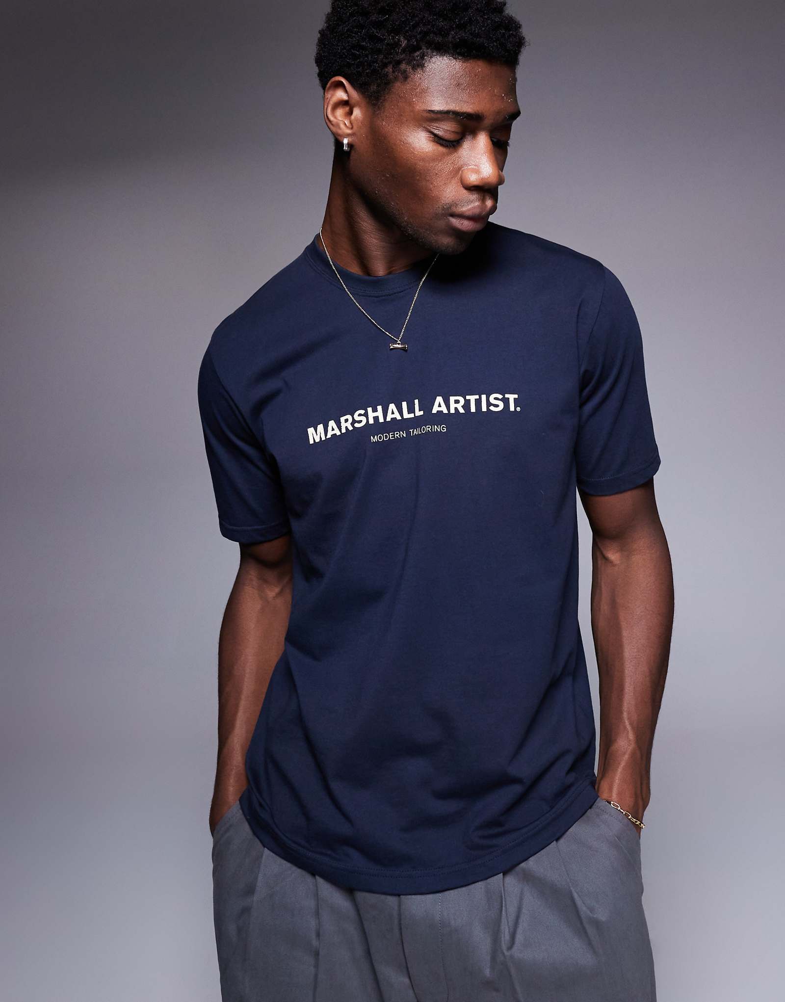 Футболка с логотипом Marshall Artist costal erosion темно-синего цвета 6890₽