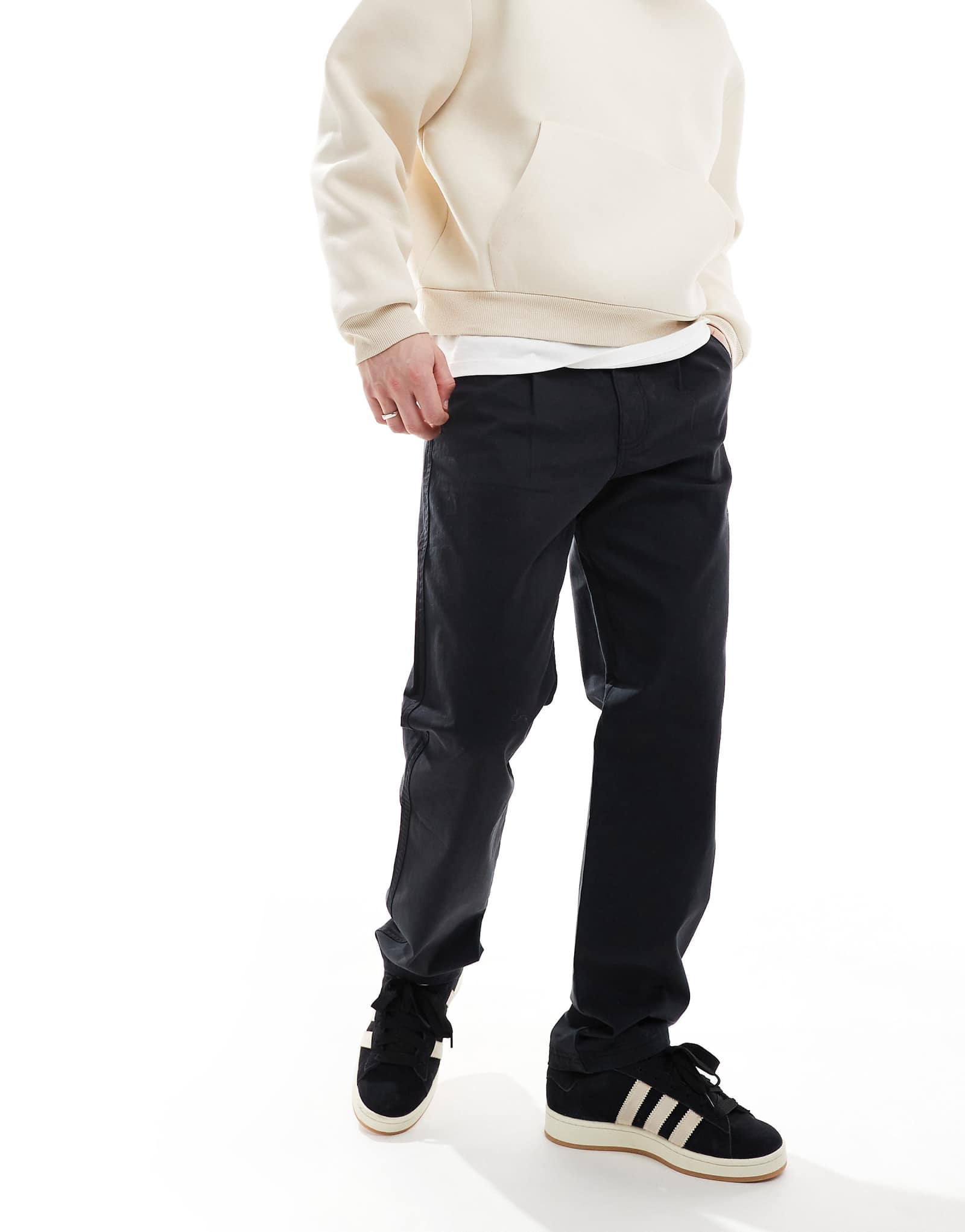 Поношенные брюки свободного покроя черного цвета 5990₽