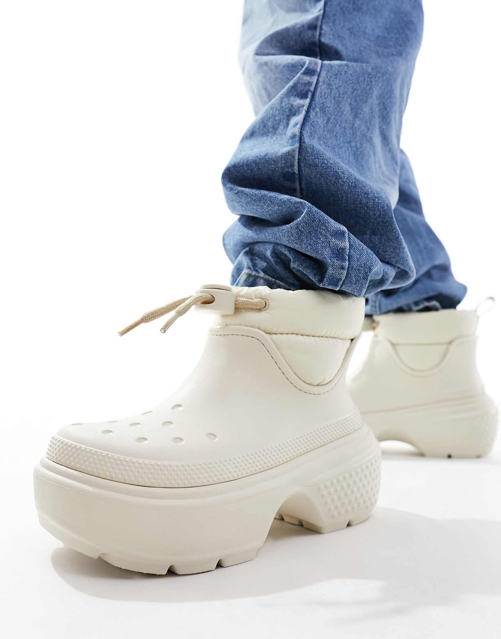 Оштукатуренные слоеные ботинки Crocs Stomp 20390₽