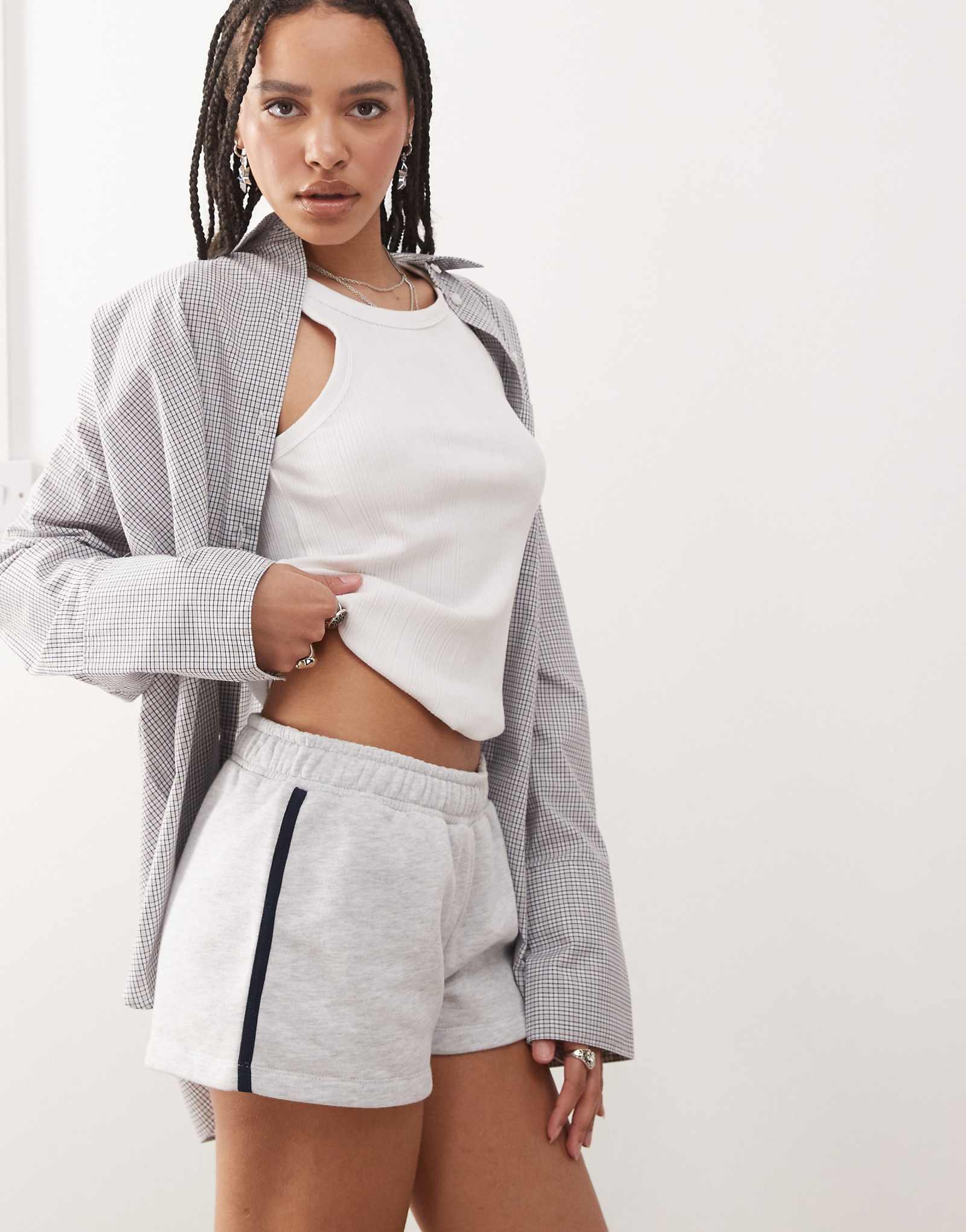 Полосатые микро-шорты COLLUSION с низкой посадкой 6390₽