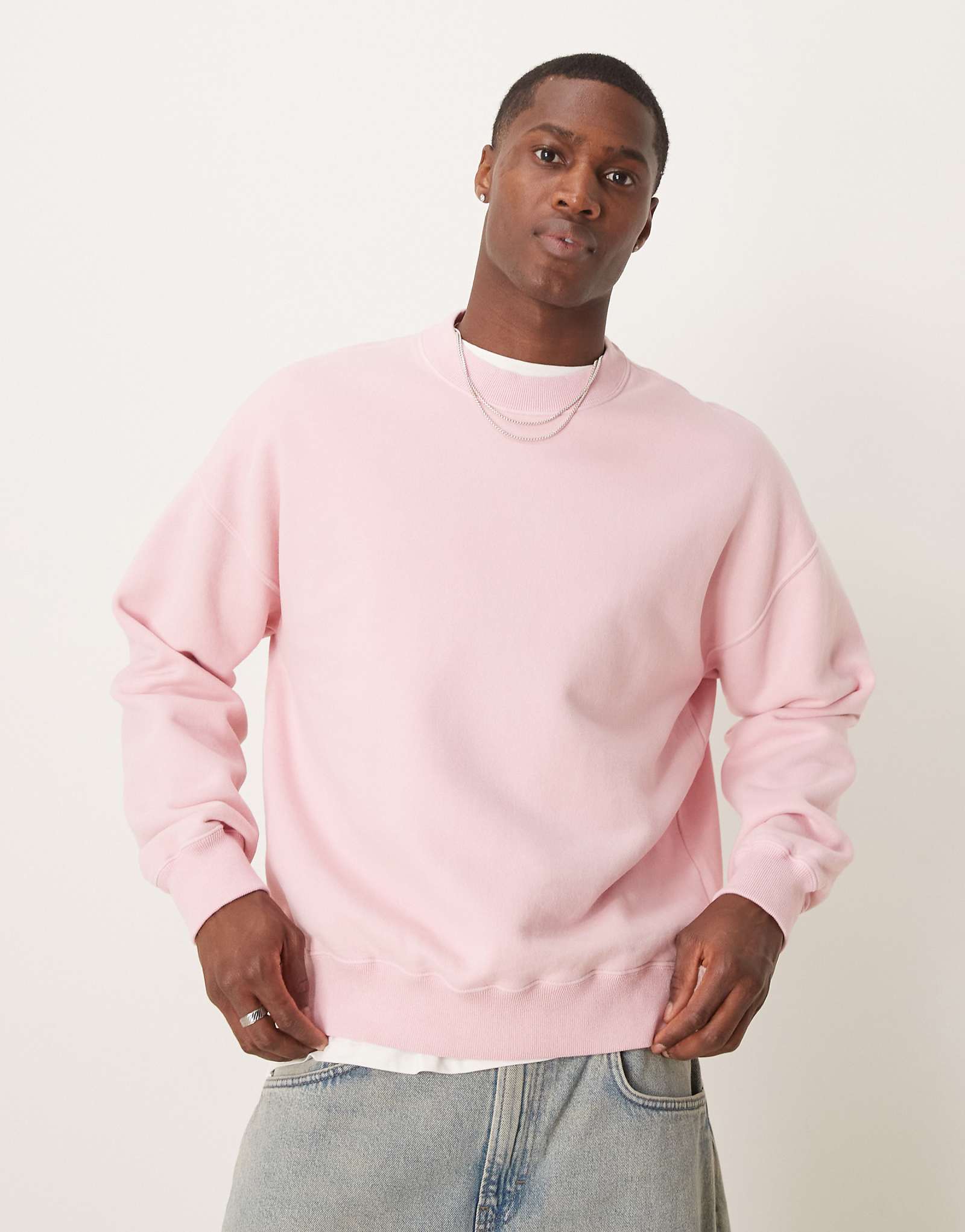 Укороченная толстовка essential от Abercrombie - Fitch розового цвета 11390₽