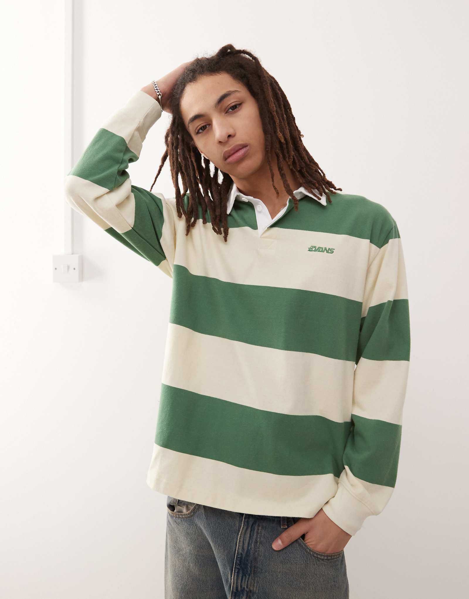 Полосатый регбийный топ Vans Ward зеленого и желтого цветов 12190₽