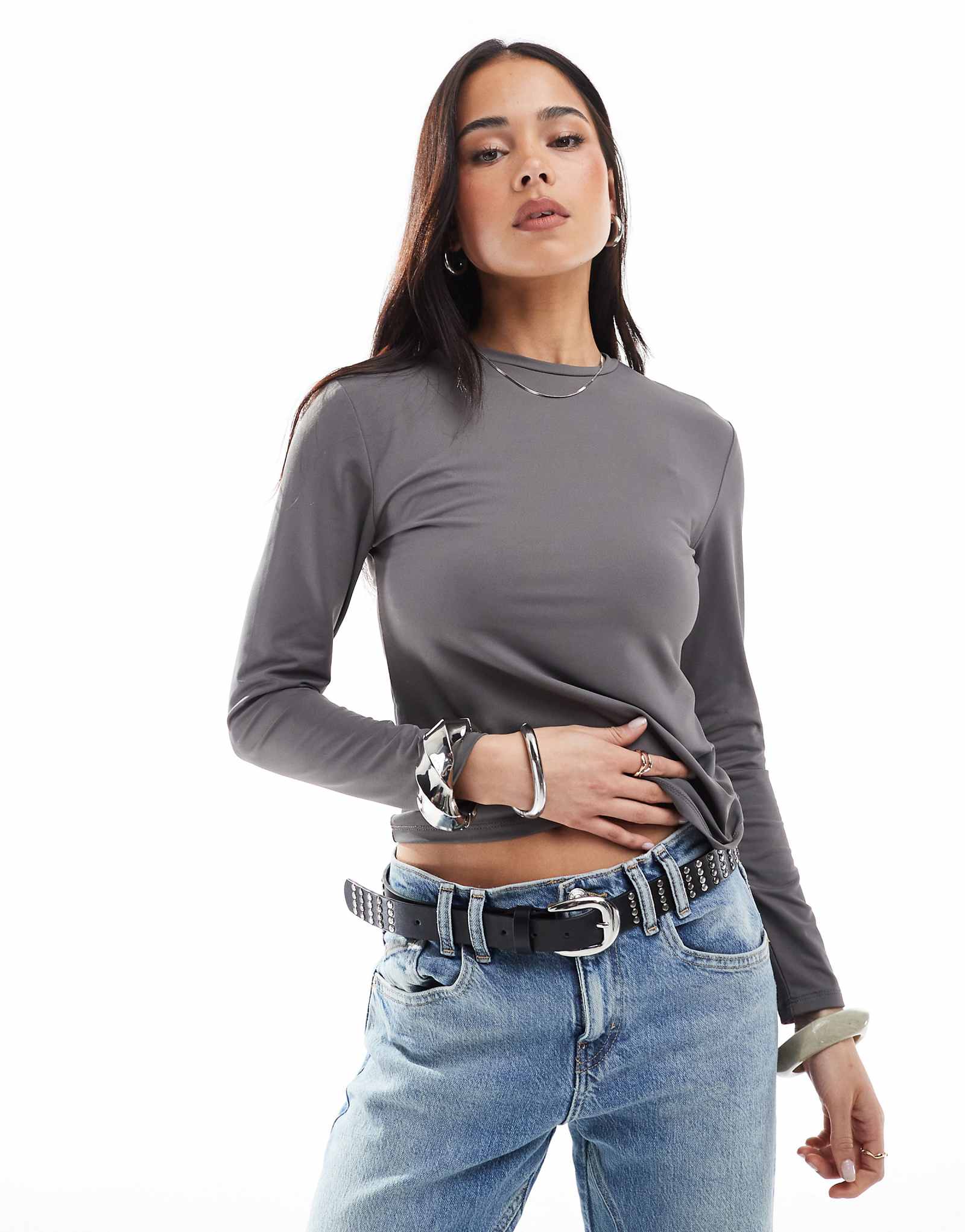 ЕДИНСТВЕННЫЙ бесшовный топ с длинным рукавом темно-серого цвета 4990₽