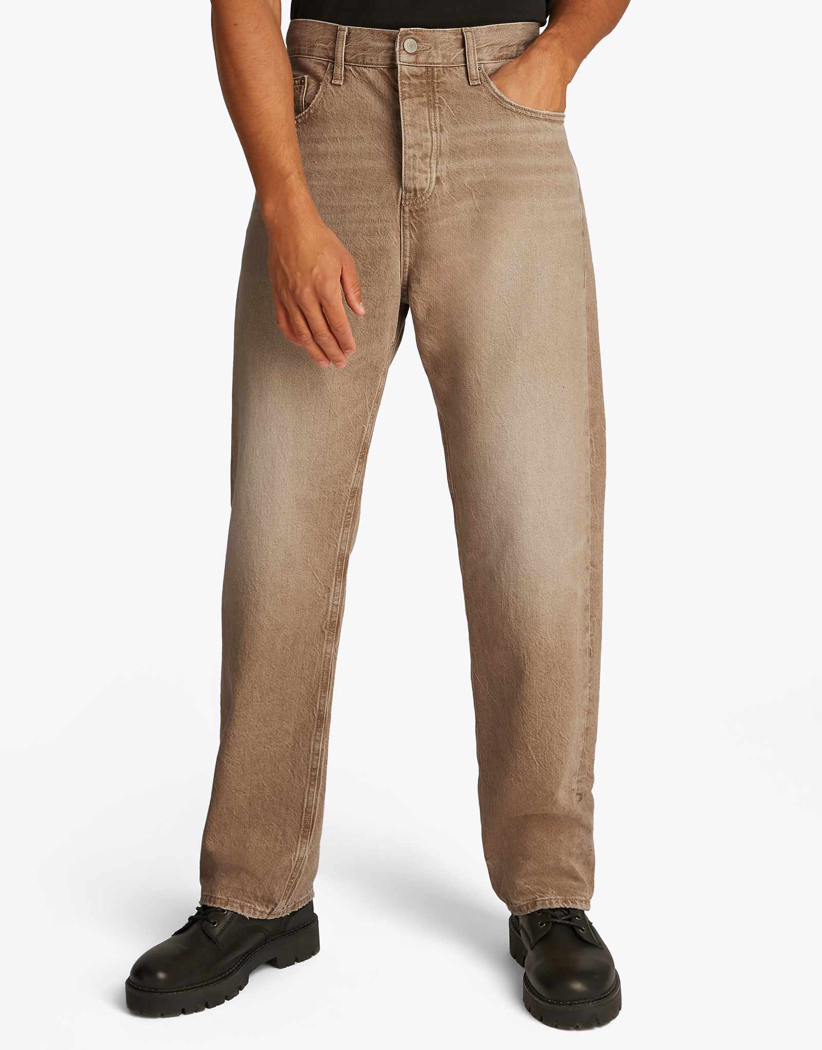 Джинсы Tommy Jeans Otis - обычные прямые джинсы застиранного коричневого цвета 8890₽