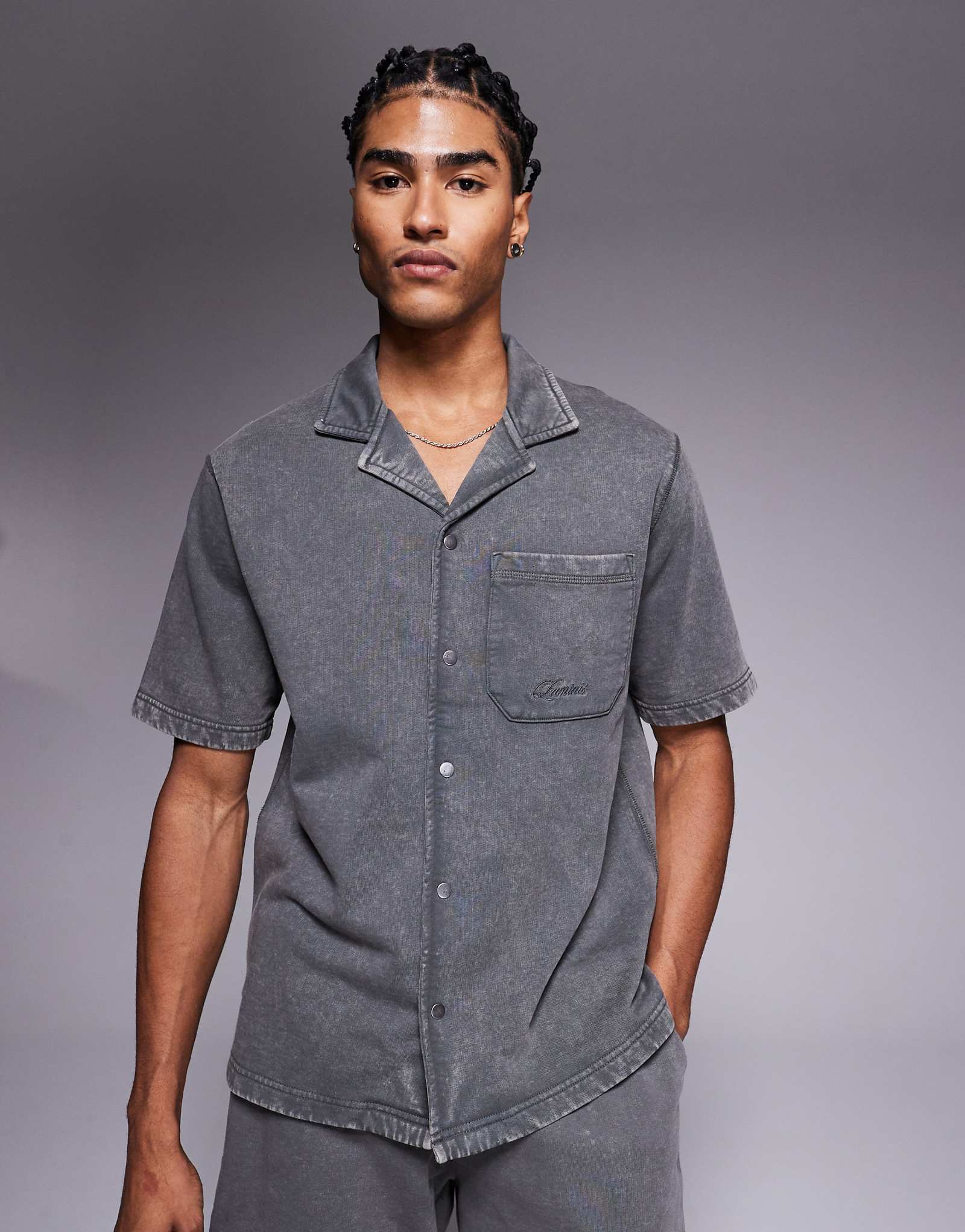 Застиранная черная рубашка River Island с коротким рукавом - часть комплекта 4890₽