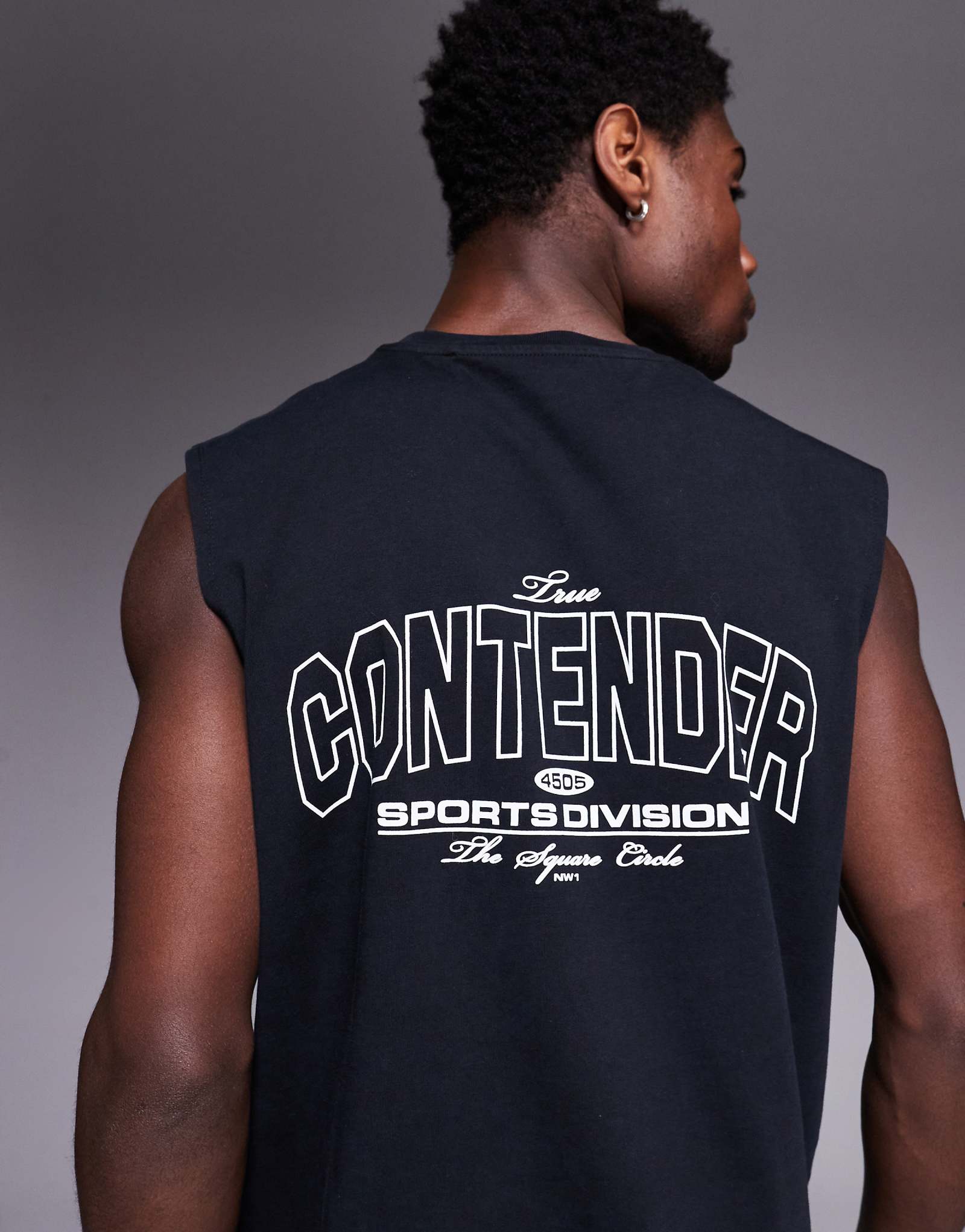 4505 тренировочная хлопковая майка большого размера с принтом сзади и быстросохнущим покрытием черного цвета, выполненная в стираном виде