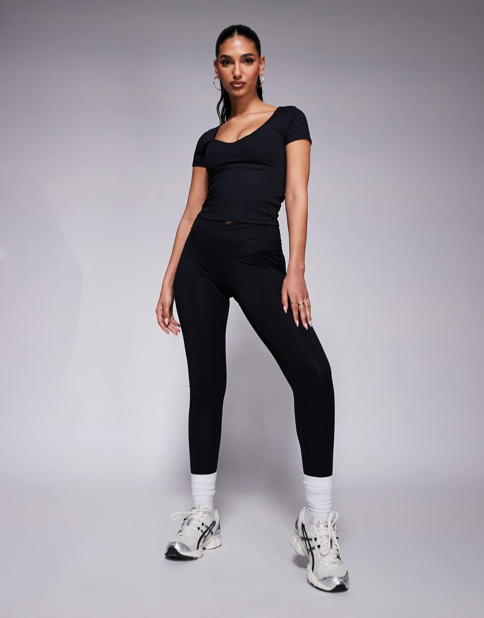 4505 мягкие на ощупь леггинсы для йоги с запахом на талии черного цвета 4890₽