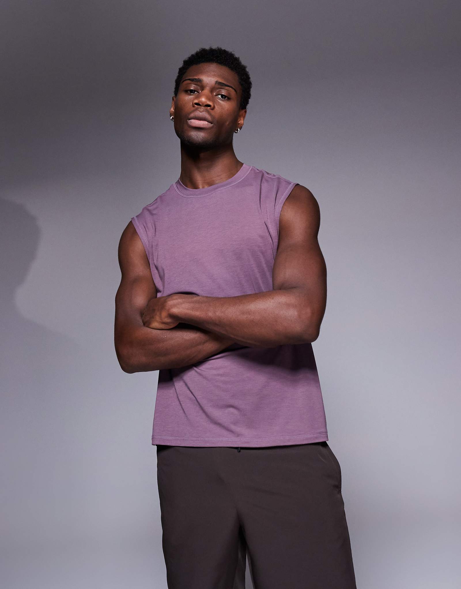 4505 Тренировочная майка Icon quick dry performance из джерси с помпоном цвета винограда 3490₽