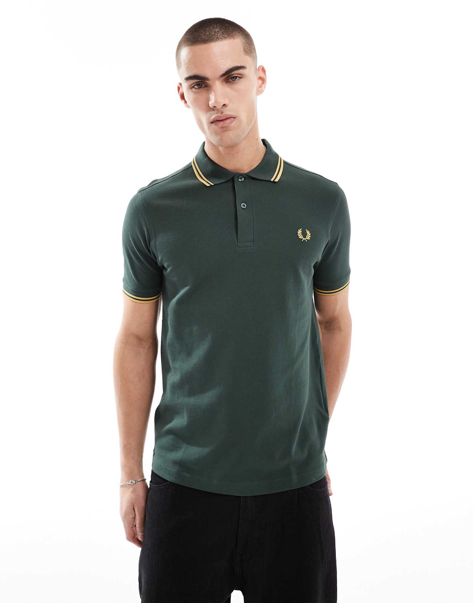 Рубашка-поло Fred Perry с двойным воротником зеленого цвета хаки 18590₽