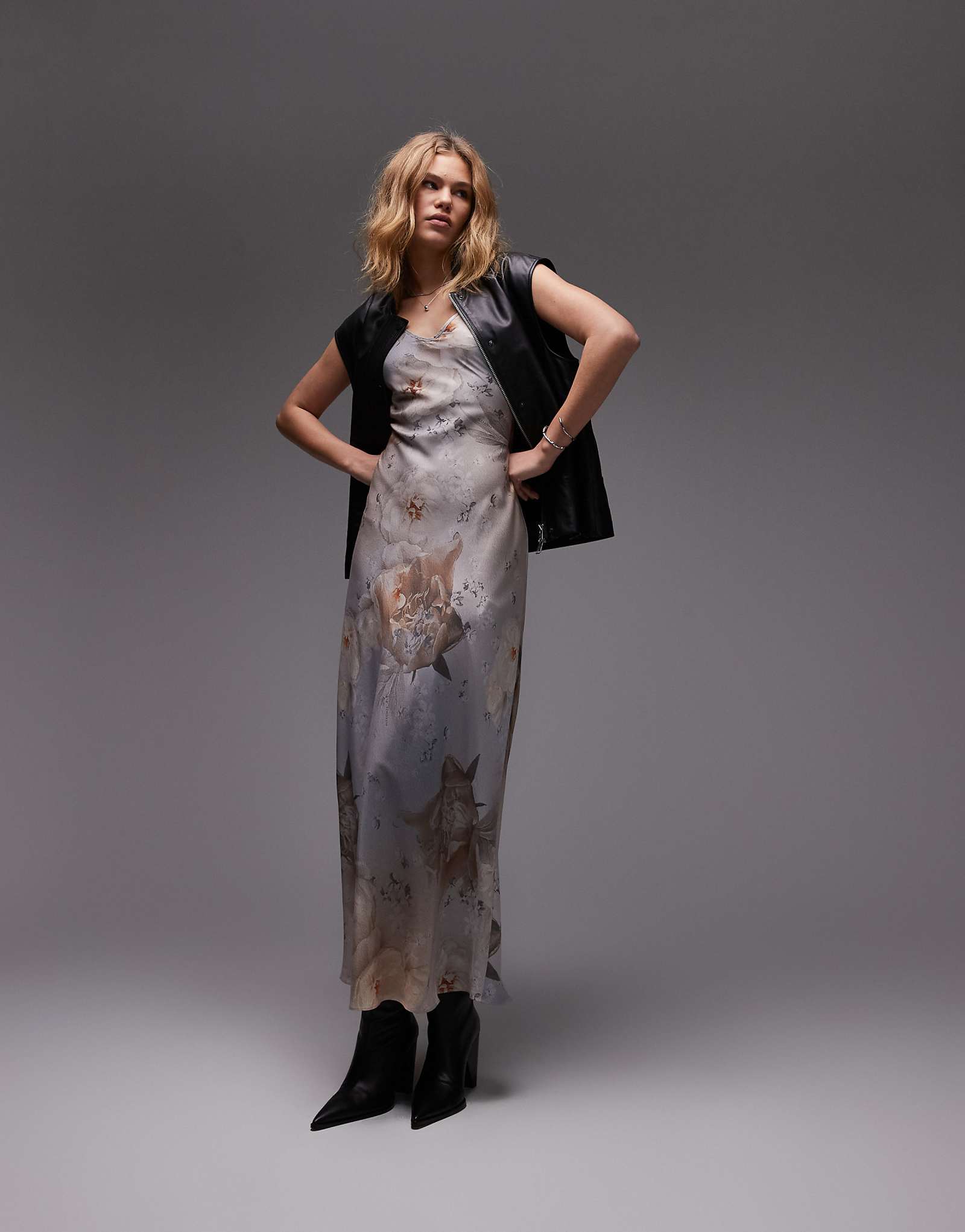 Макси-платье AllSaints Bryony нежно-голубого цвета 28390₽