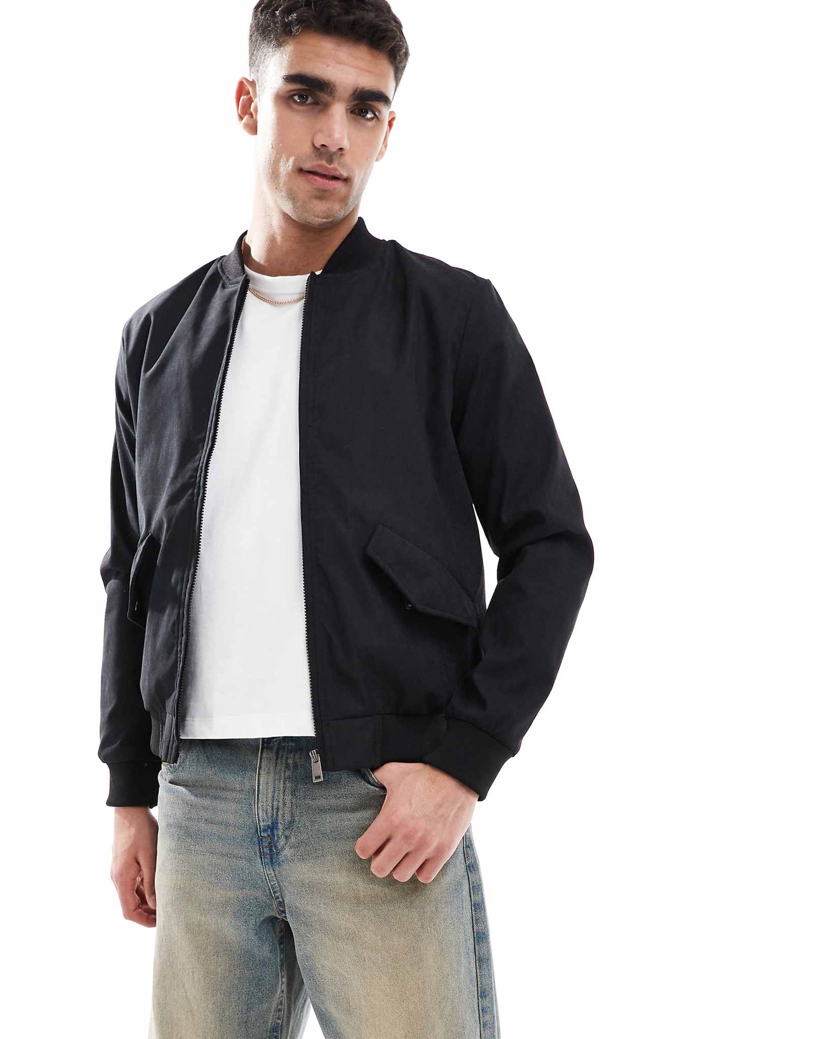 Куртка-бомбер Brave Soul черного цвета с передними карманами 6690₽