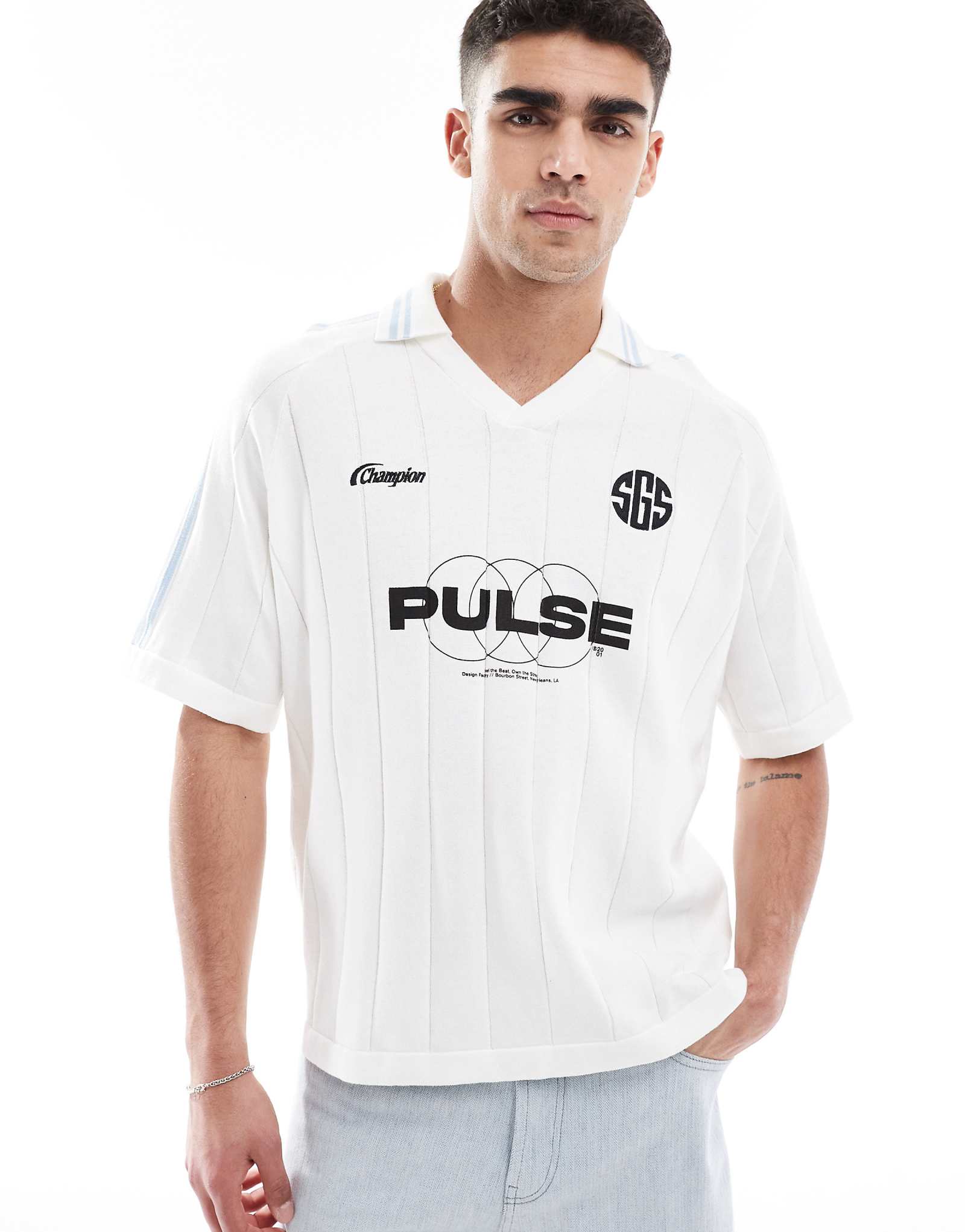 Вязаное ретро-поло Bershka белого цвета 7790₽