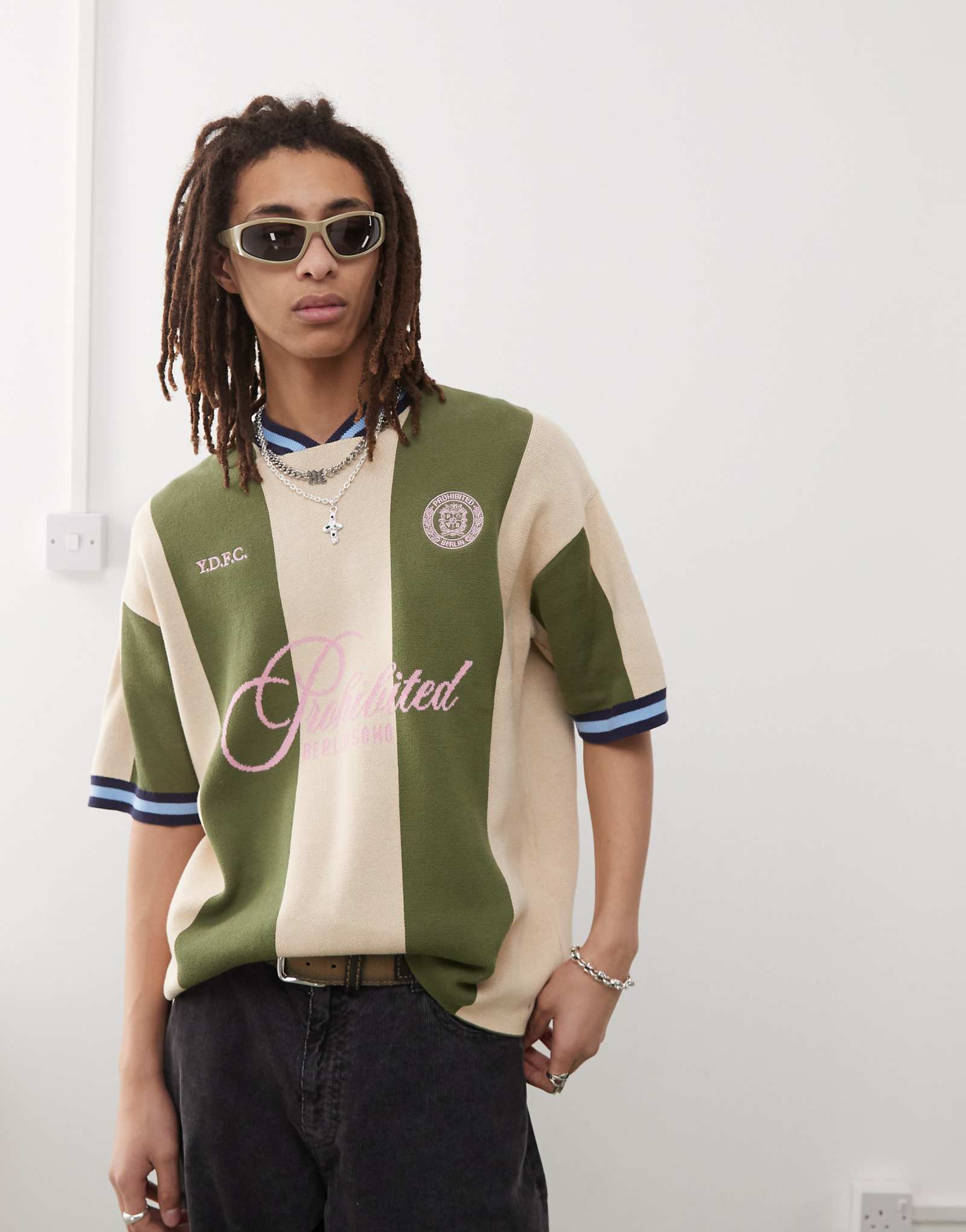 Запрещенный вязаный свитер с коротким рукавом зеленого цвета 20690₽