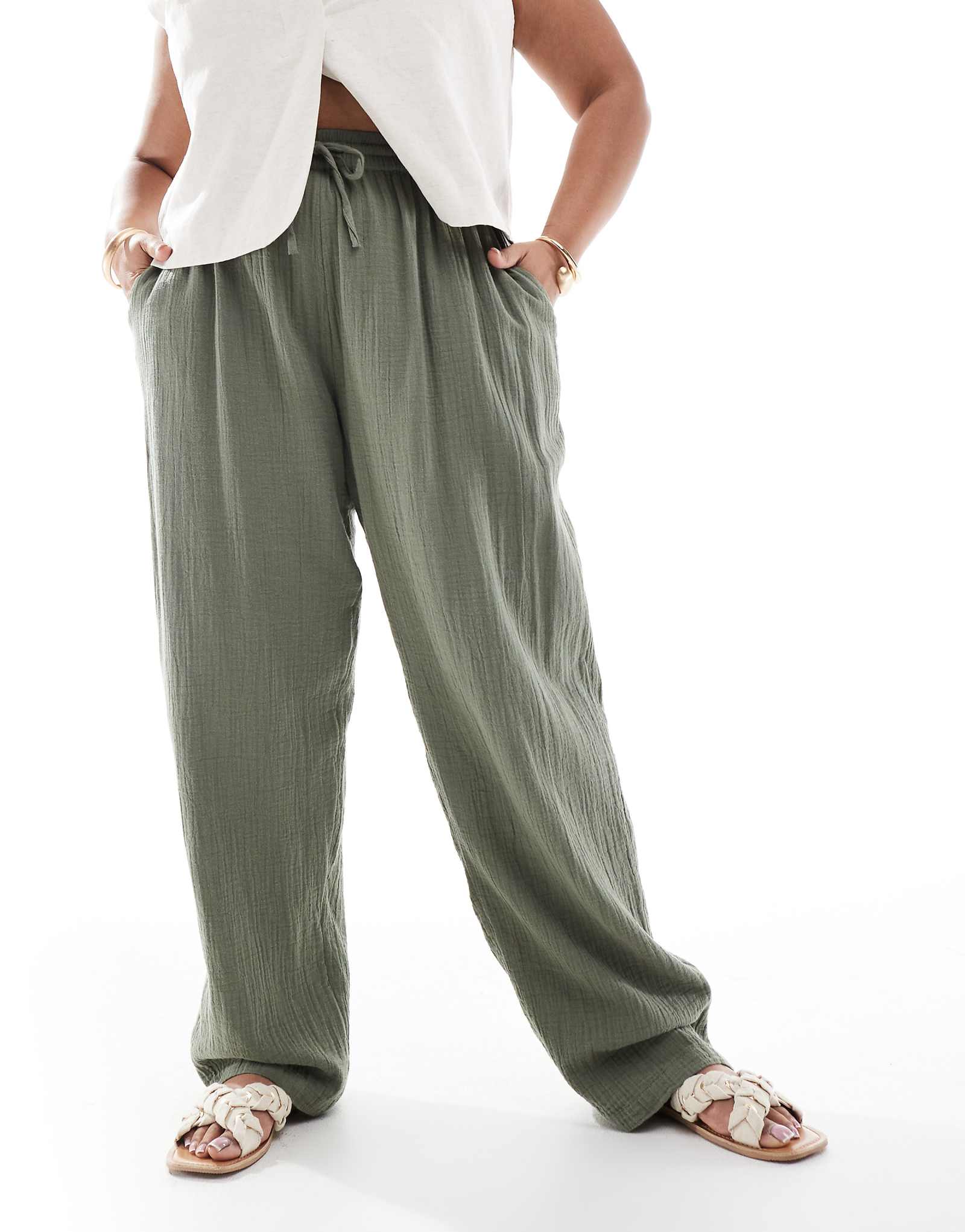 ТОЛЬКО изогнутая марлевая накладка на брюки цвета светлого хаки - часть комплекта 10090₽