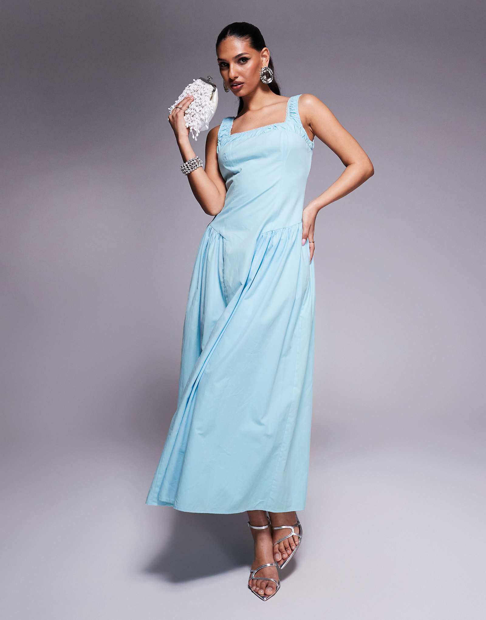 Макси-платье Kaiia с квадратным вырезом и кружевной отделкой присборенное на бедрах нежно-голубого цвета 12690₽