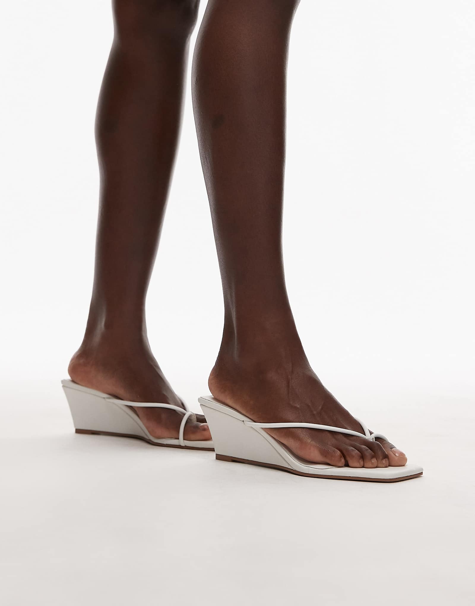 Белые босоножки на танкетке Topshop Indiana 8490₽