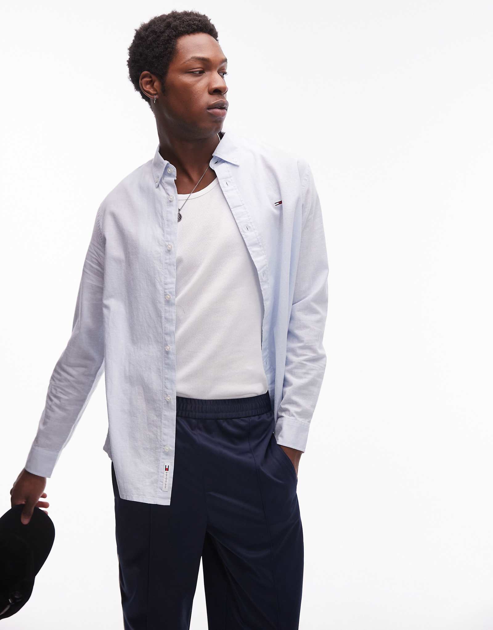 Обычная льняная рубашка синего цвета Tommy Jeans 17490₽