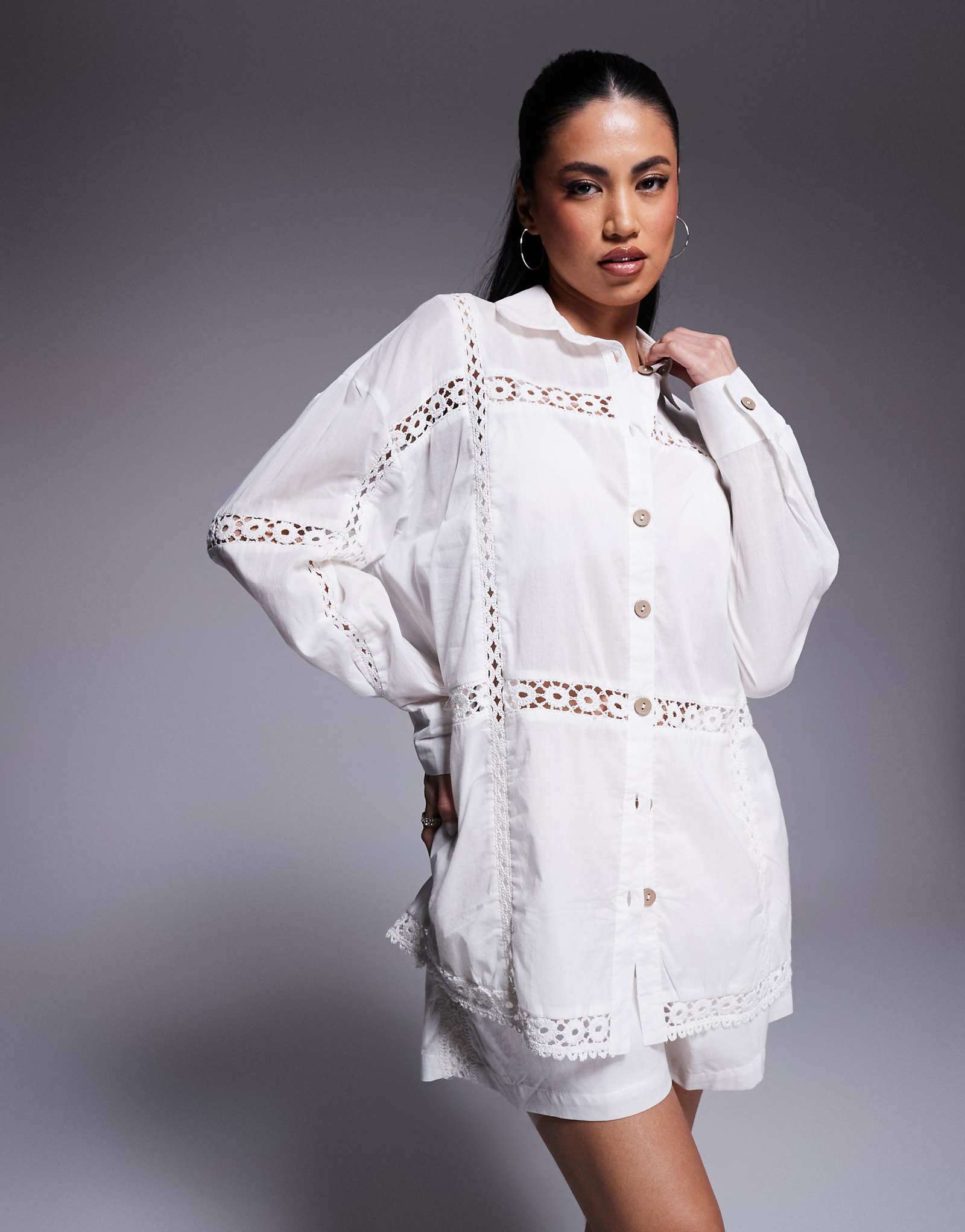 Белая рубашка с кружевными вставками River Island - часть комплекта 22090₽