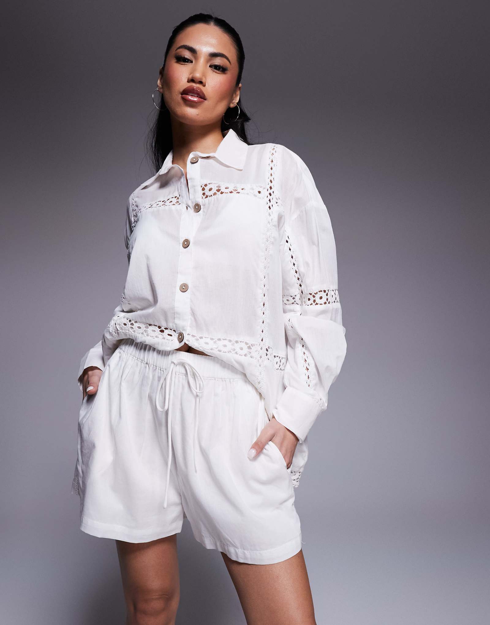 Шорты с кружевной вставкой River Island белого цвета - часть комплекта 14890₽