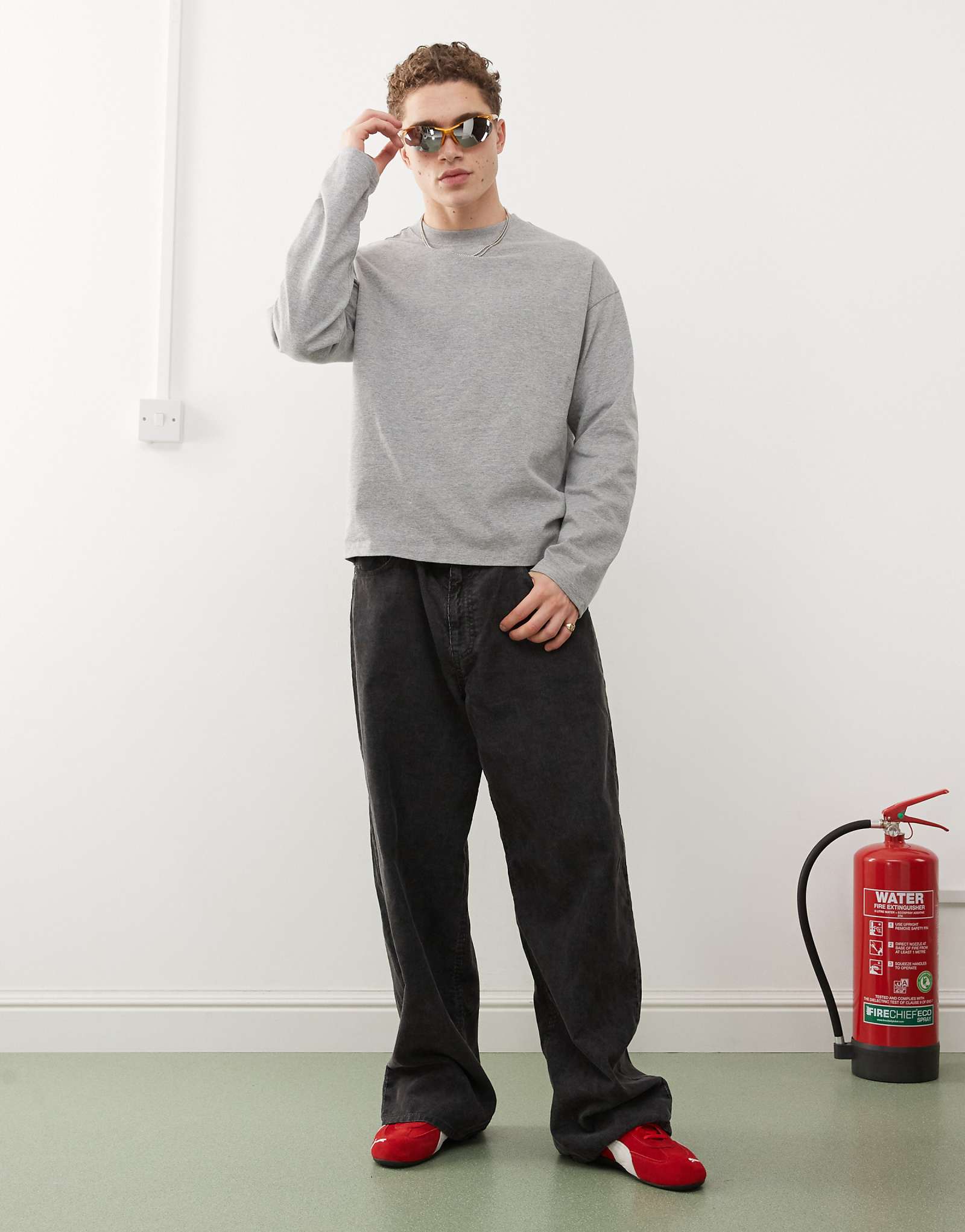 Повседневная облегающая футболка с длинным рукавом серого меланжевого цвета 6090₽