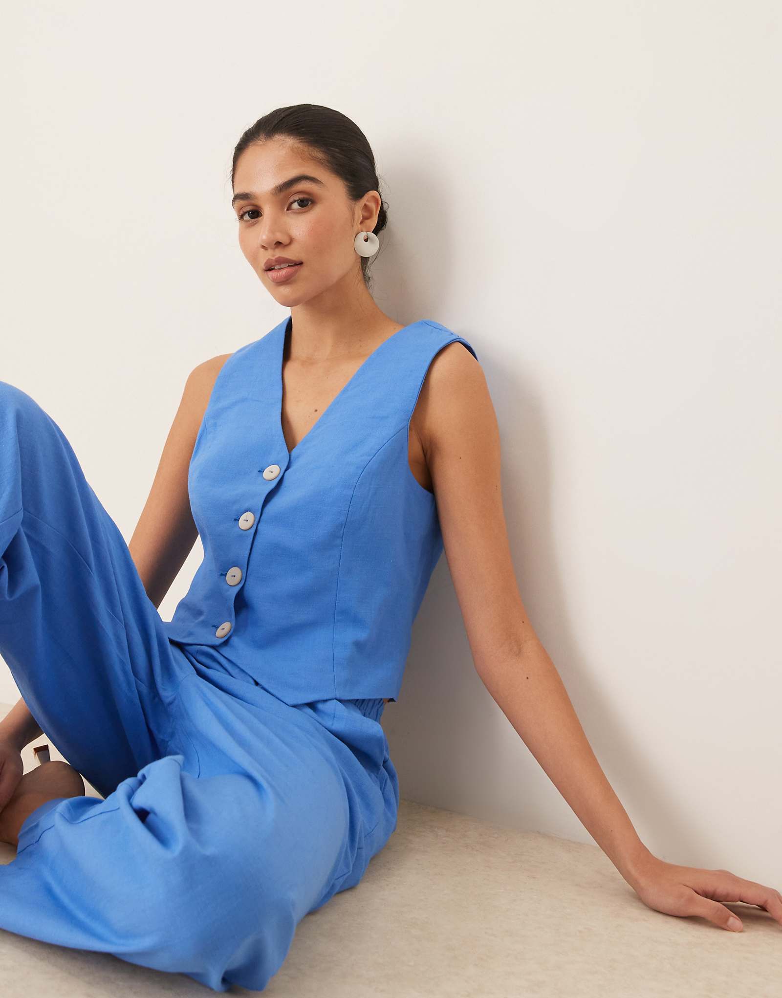 Льняной жилет YAS в голубом цвете прованс - часть комплекта 14690₽