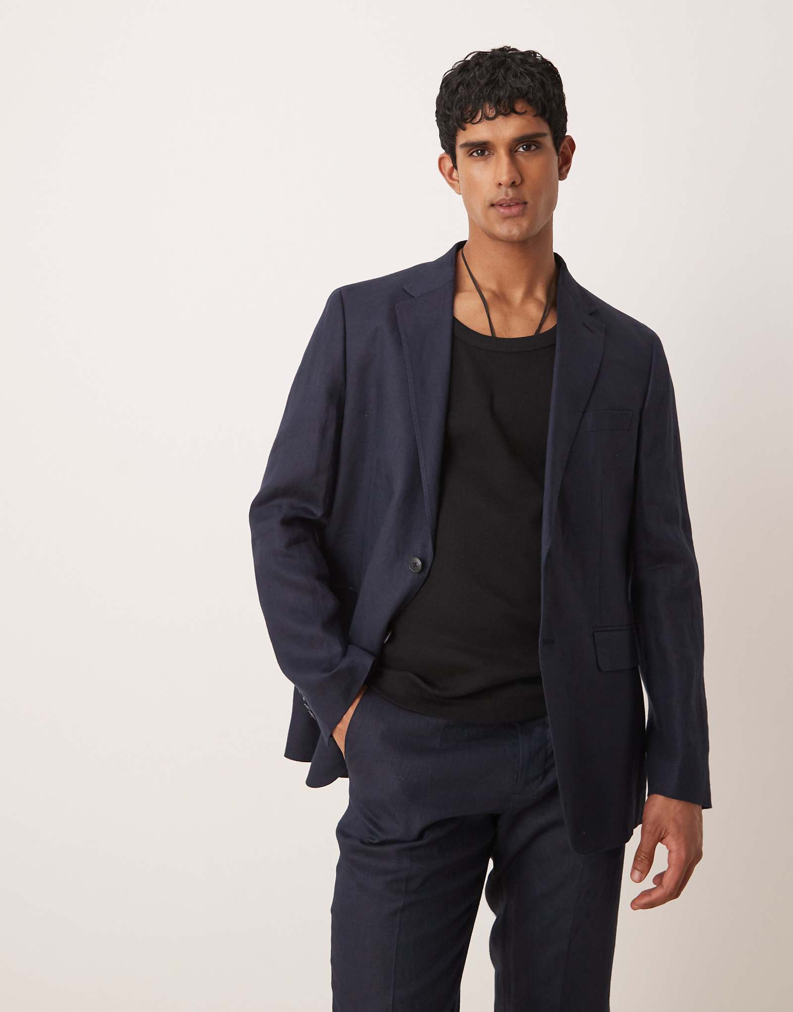 Блейзер из льняной смеси Mango из льна темно-синего цвета - часть комплекта 38890₽
