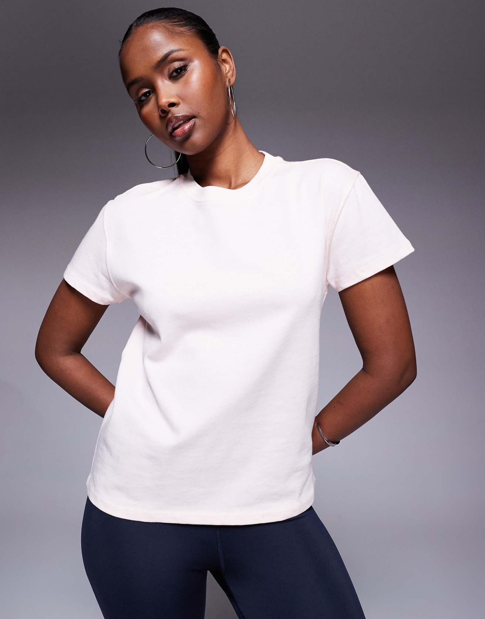 4505 Хлопковая футболка Icon облегающего кроя с быстросохнущей отделкой светло-розового цвета 3090₽